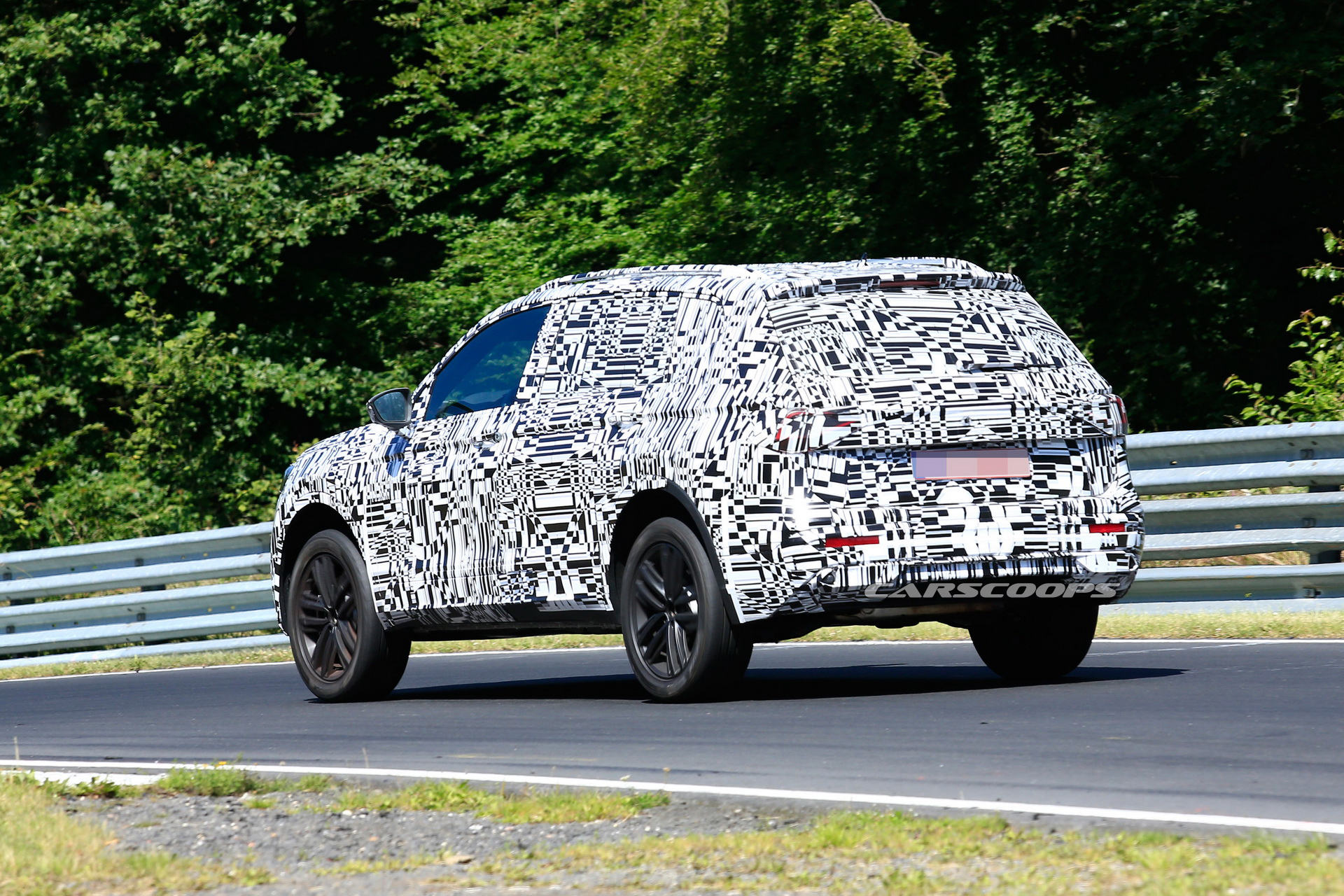 seat-tarraco-prototype-spied-ring-7 Seat Tarraco Begins Track Testing Wearing Production Headlights And Taillights