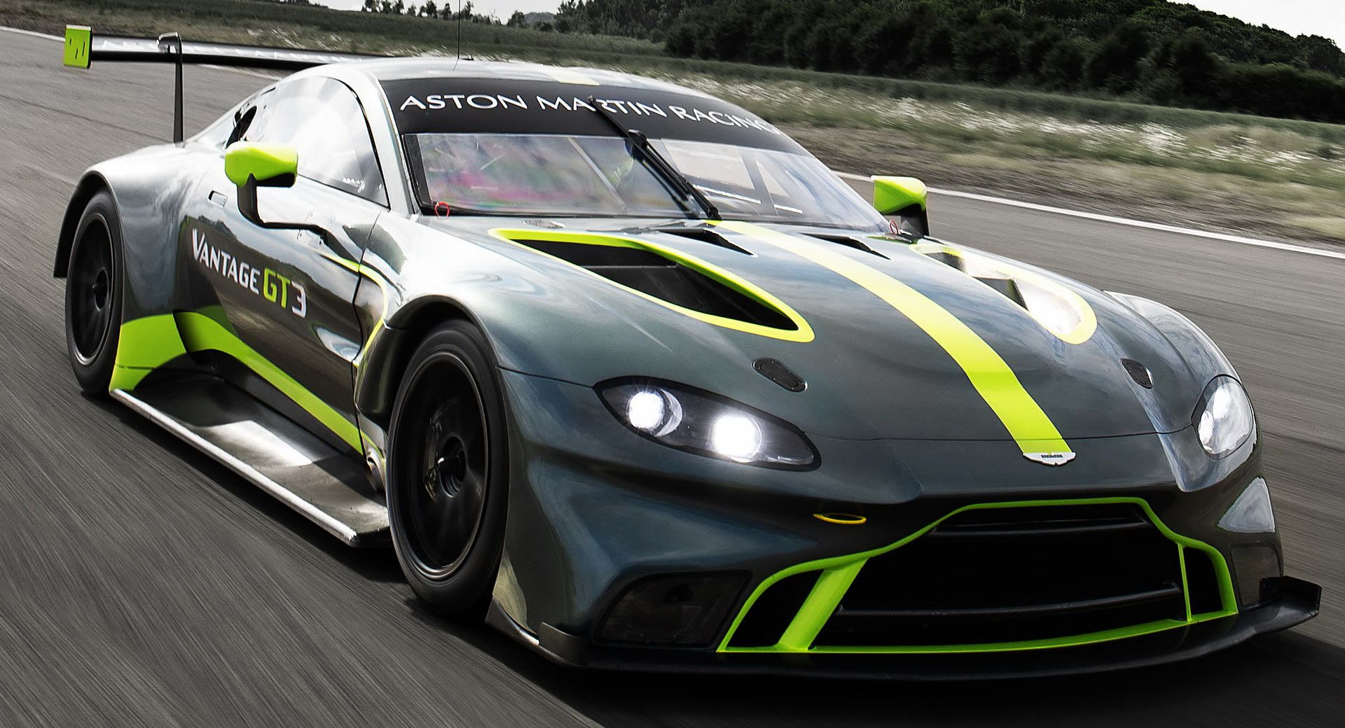 Aston Martin Debuts Vantage GT3 And GT4 Race Cars At Le Mans | Carscoops