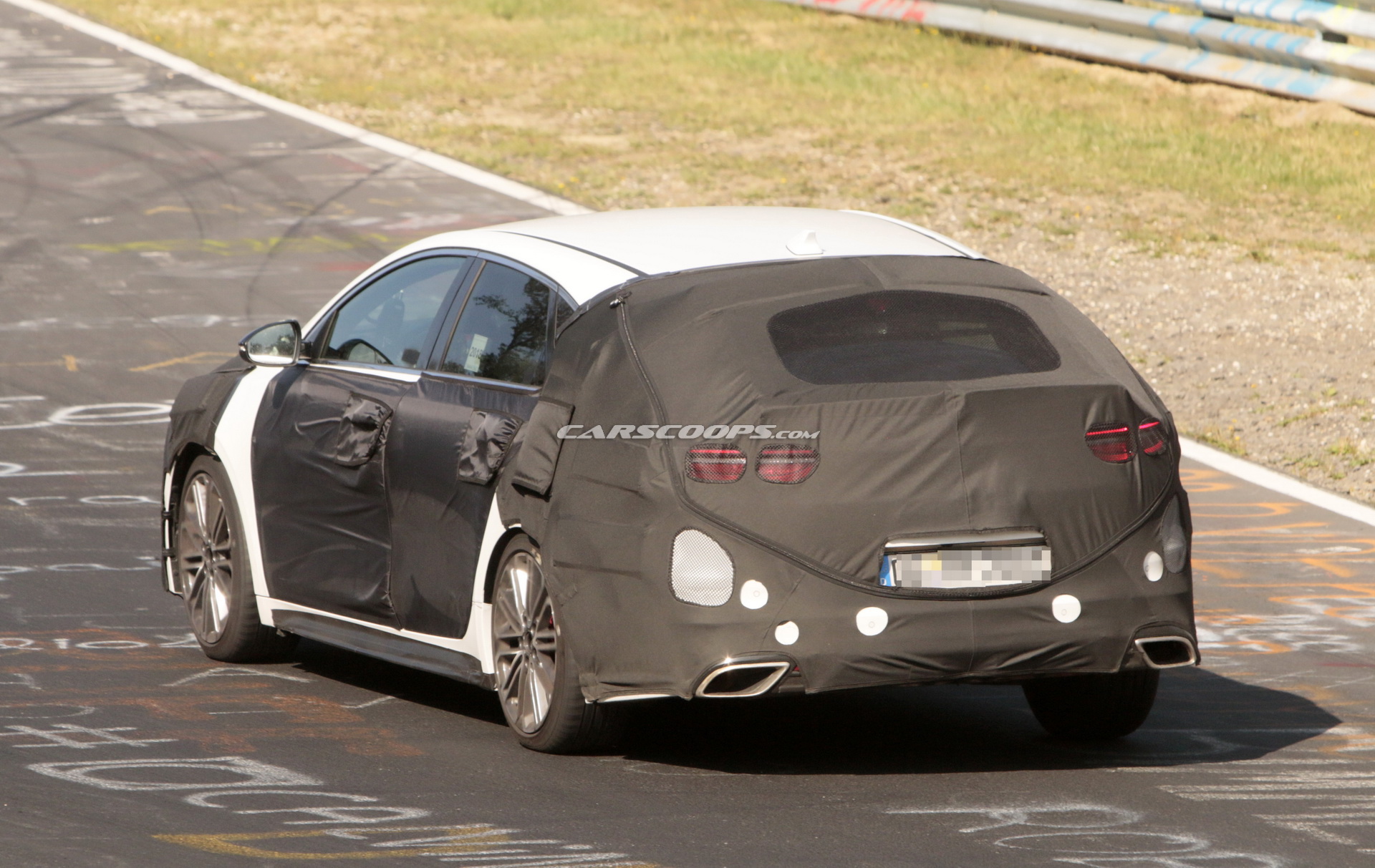 Kia Proceed GT 16 Kia Gives A Glimpse Of New ProCeed’s Sexy Posterior