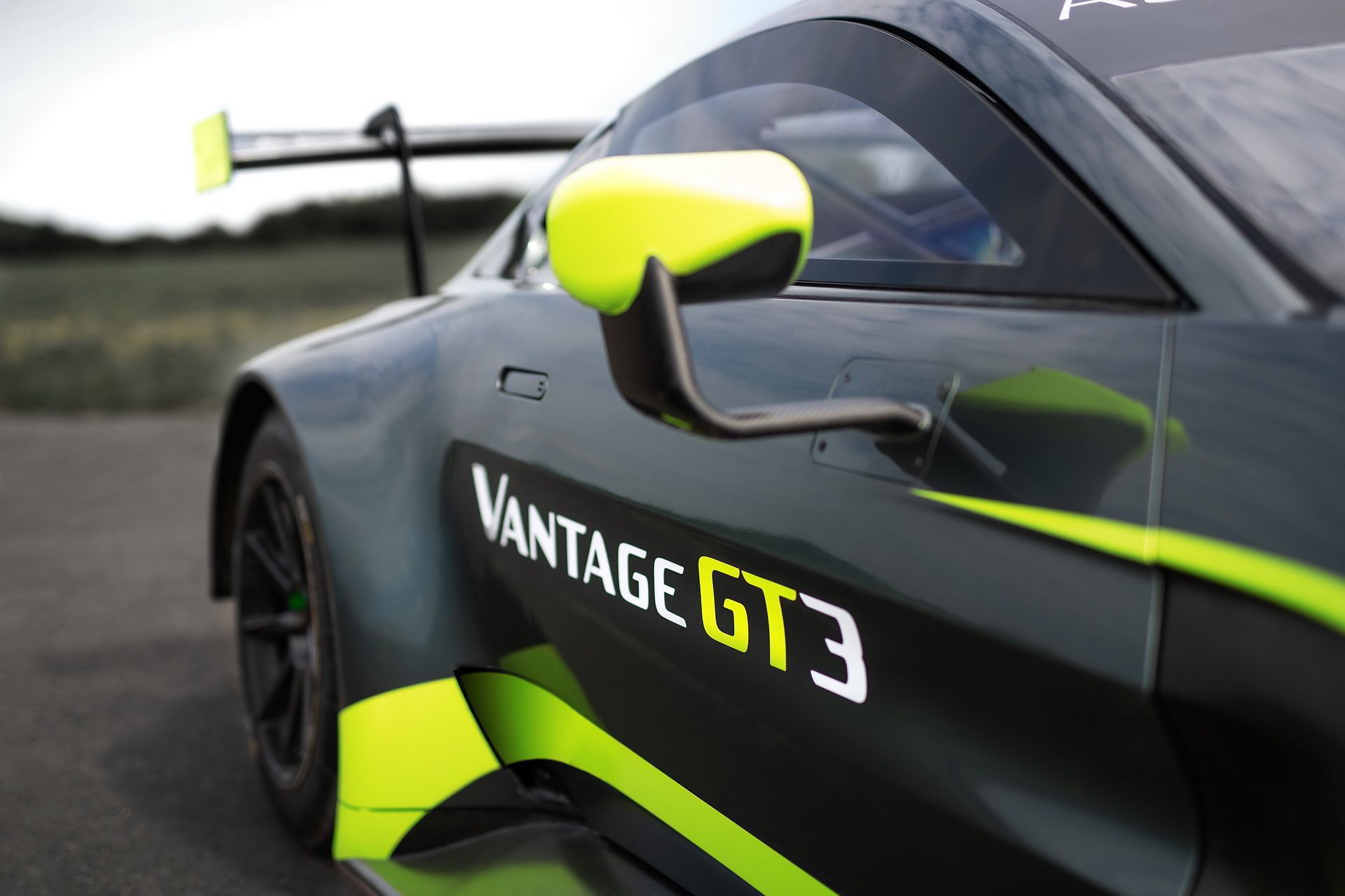 AstonMartin-Vantage-GT3-GT4-06 Aston Martin Debuts Vantage GT3 And GT4 Race Cars At Le Mans
