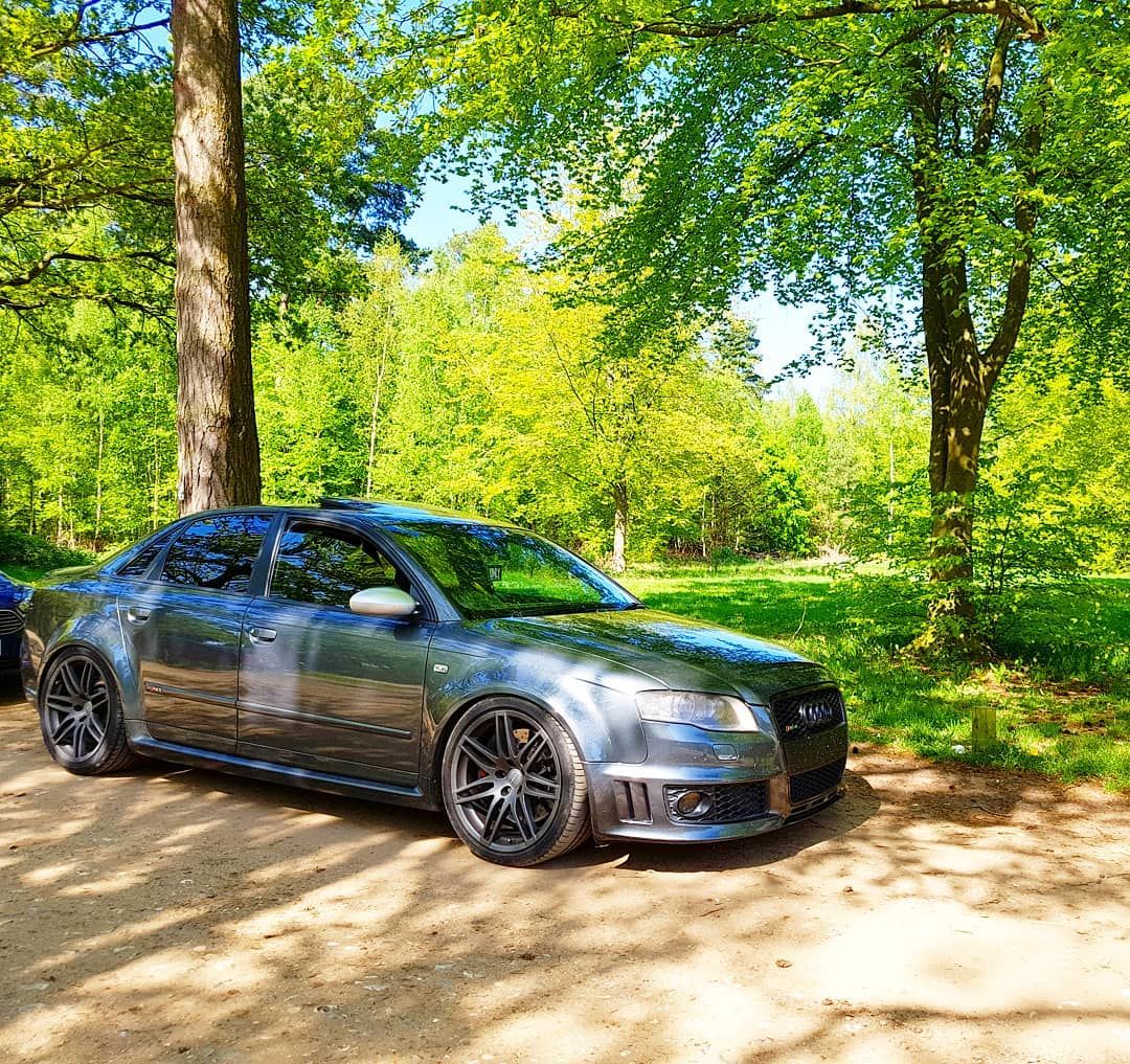 audi-rs4-b7-tuning-13 Who Needs Fireworks With This Fiery Audi RS4 In His Driveway?