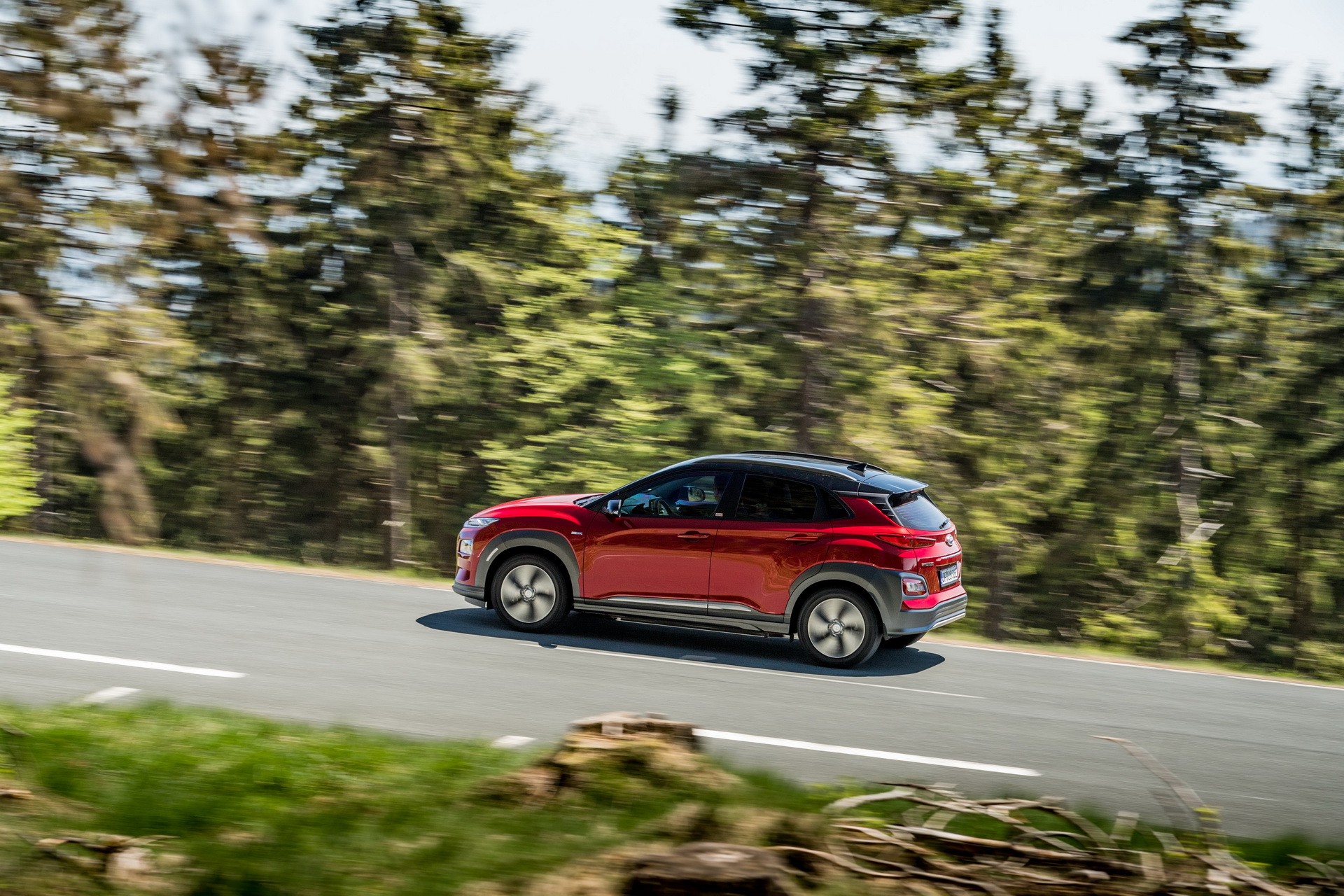 Hyundai_Kona_Electric_UK_01 Hyundai Kona Electric Priced From £24,995 In The UK
