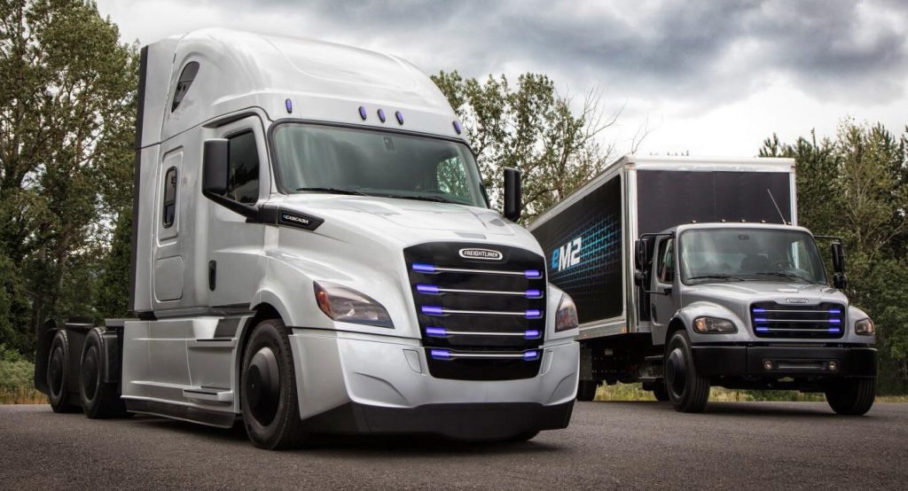  Daimler Goes After Tesla With Fully-Electric Freightliner Trucks