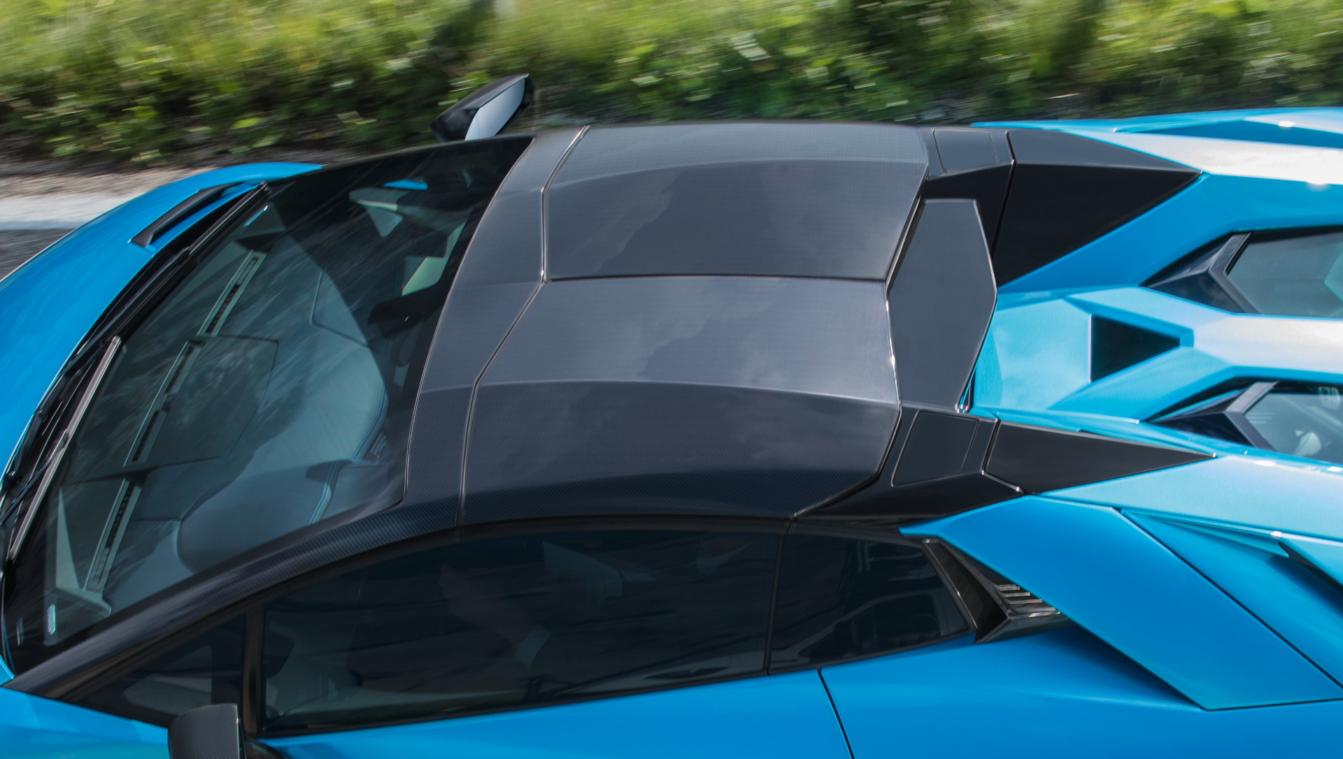 Lamborghini-Report-03 Lamborghini Will Stick With Naturally Aspirated V10s And V12s For Its Supercars