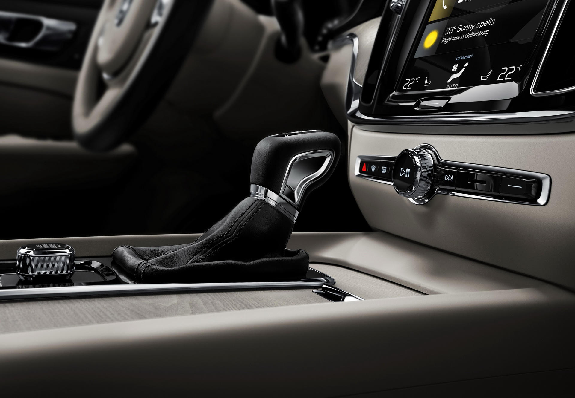 2019-volvo-s60-unveiled-26 New 2019 Volvo S60 Is A Sleek, American Made BMW 3-Series Fighter