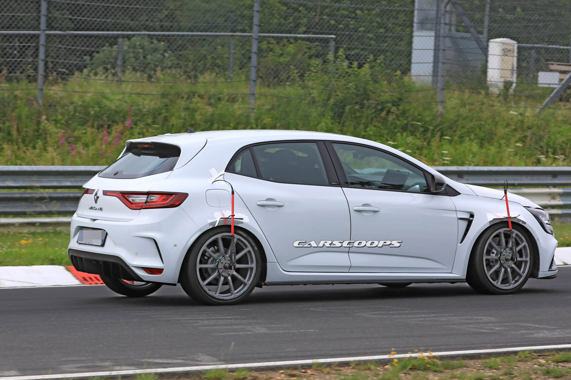 renault-megane-rs-trophy-spy-06 Renault’s Gunning For Ring Record With New Megane RS Trophy
