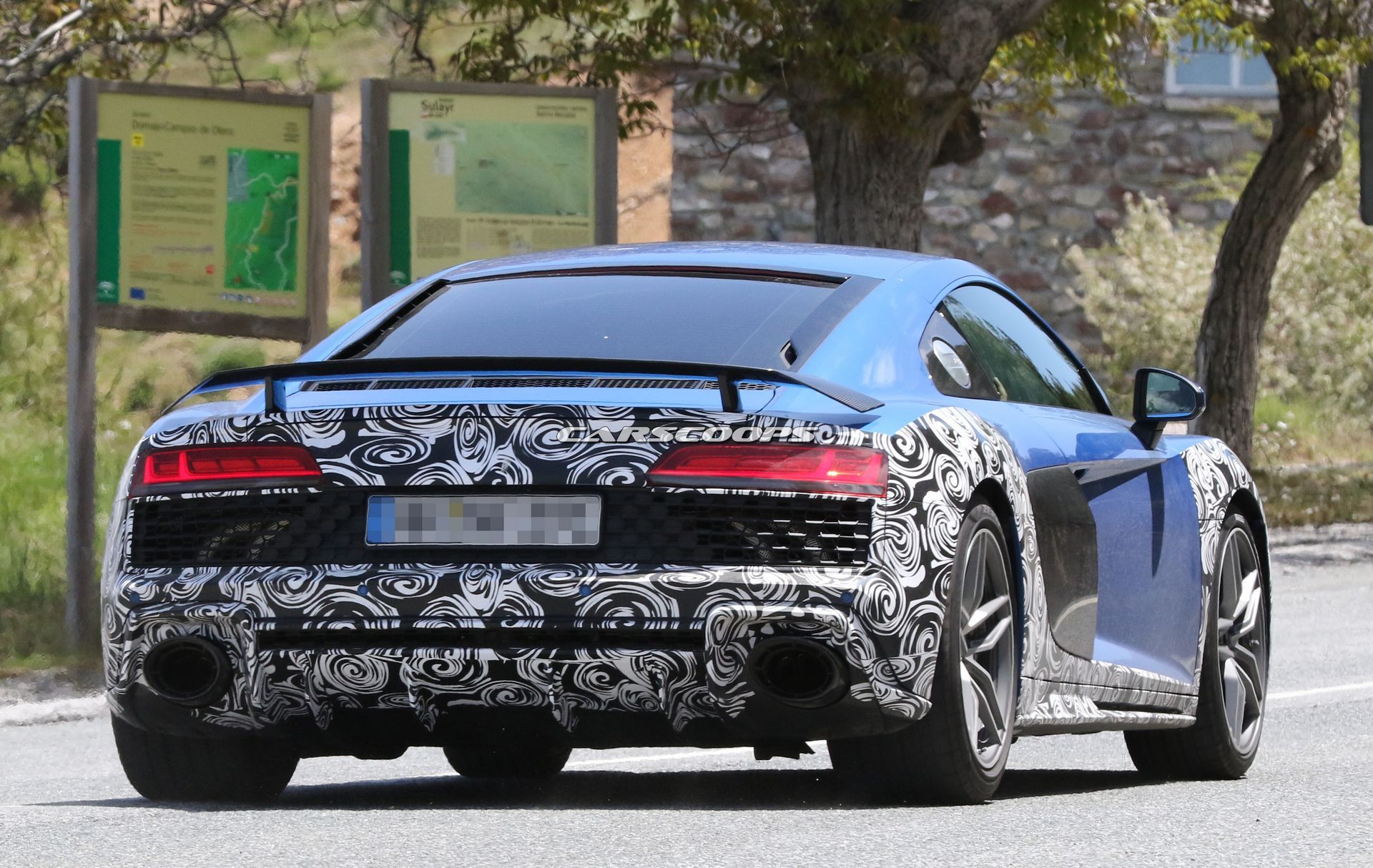 2019-Audi-R8-Facelift-12 Facelifted Audi R8 Will Leave You Hot And Flustered