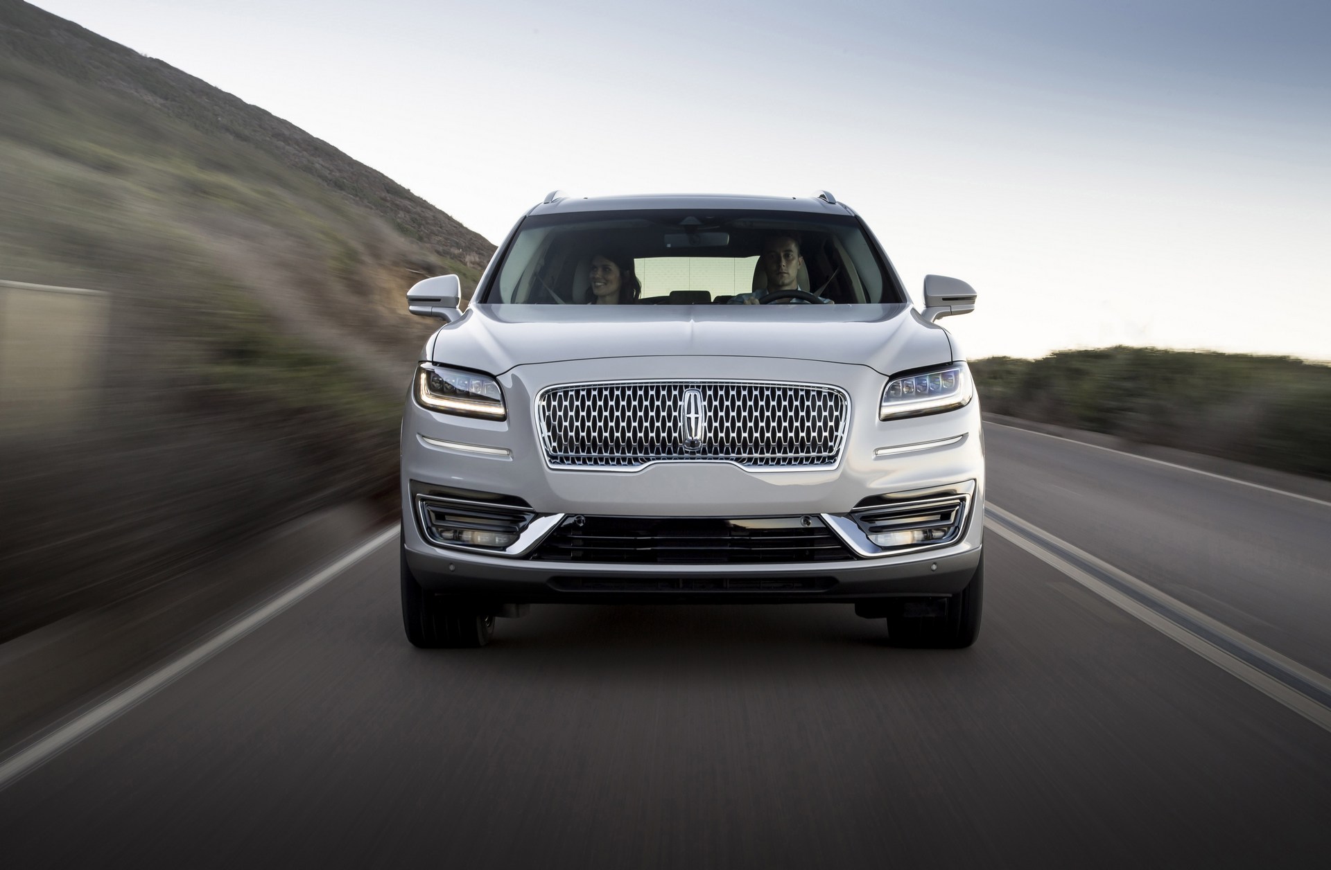 Lincoln-Nautilus-36 2019 Lincoln Nautilus Configurator Launched, Pricing Starts At $40,340