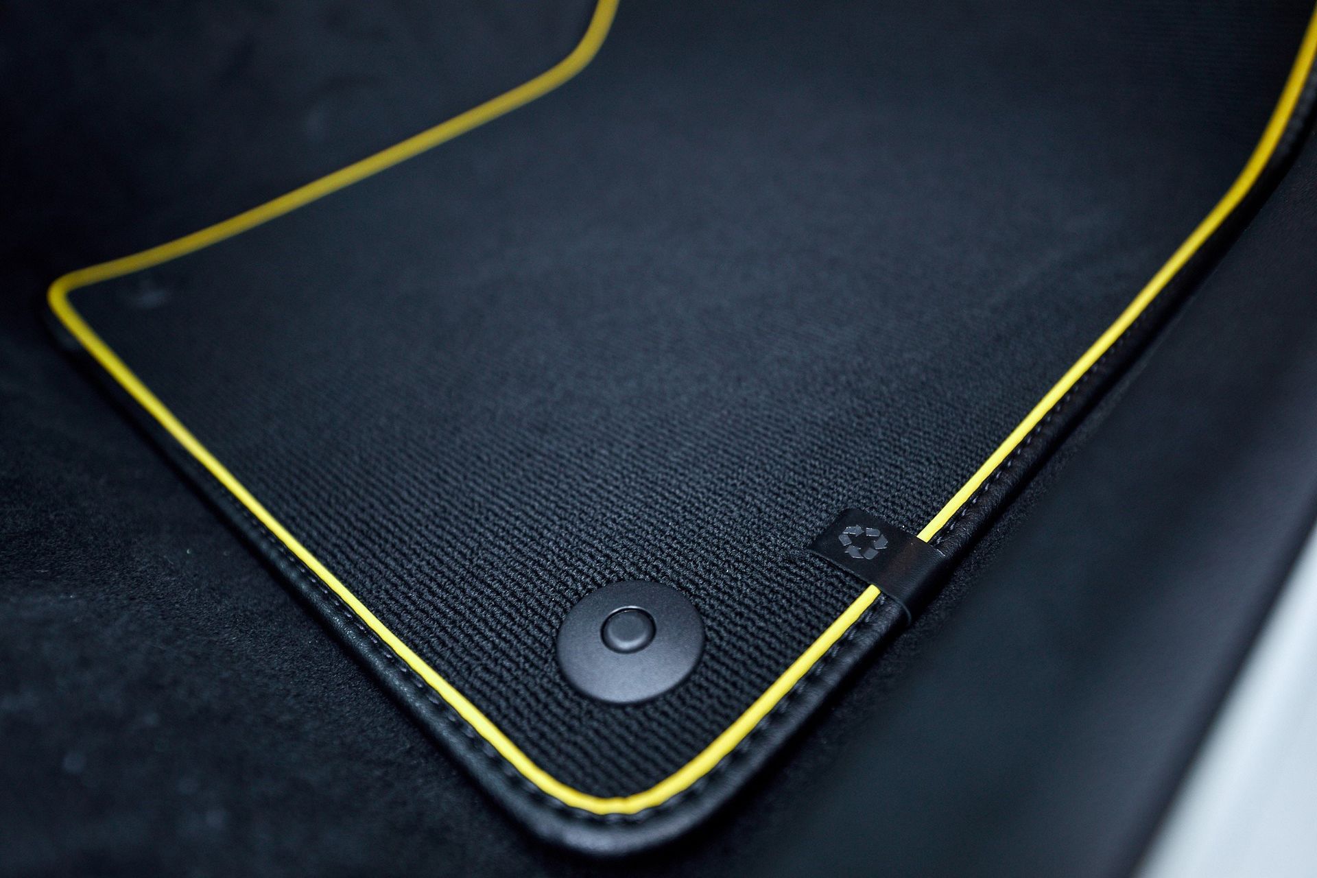 Volvo-Recycled-Plastics-5 Volvo Will Use Recycled Materials For 25 Percent Of Its Plastics By 2025