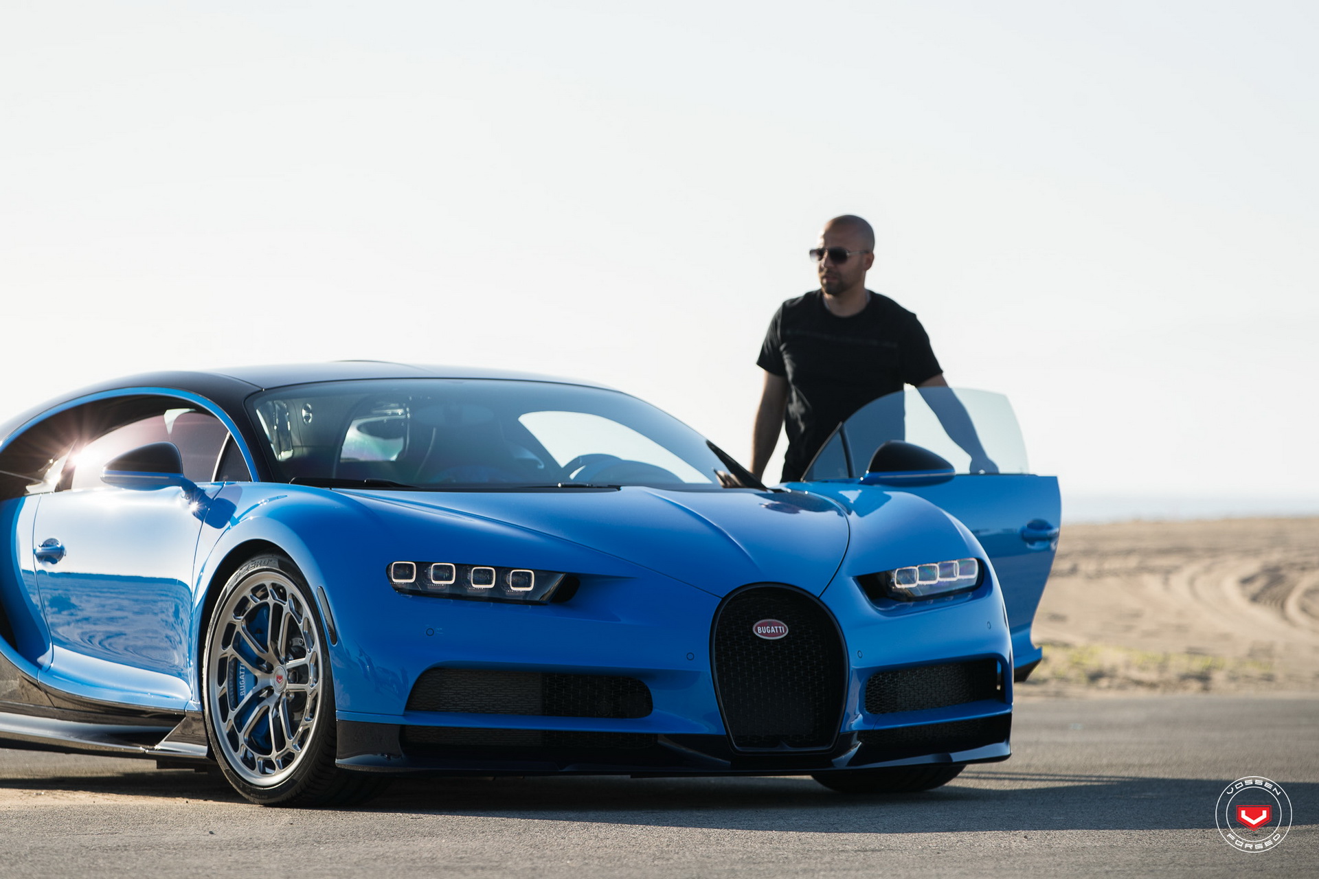 bugatti-chiron-vossen-wheels-25 Bugatti Chiron Tries On New Wheels For Size: Hot Or Not?