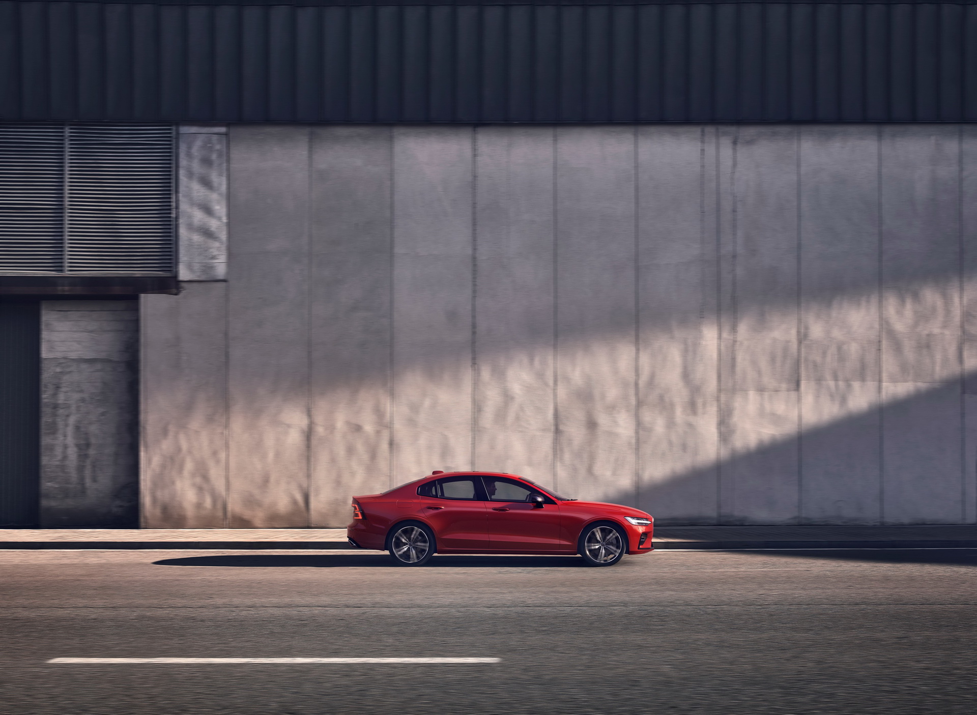 2019-volvo-s60-unveiled-107 New 2019 Volvo S60 Is A Sleek, American Made BMW 3-Series Fighter