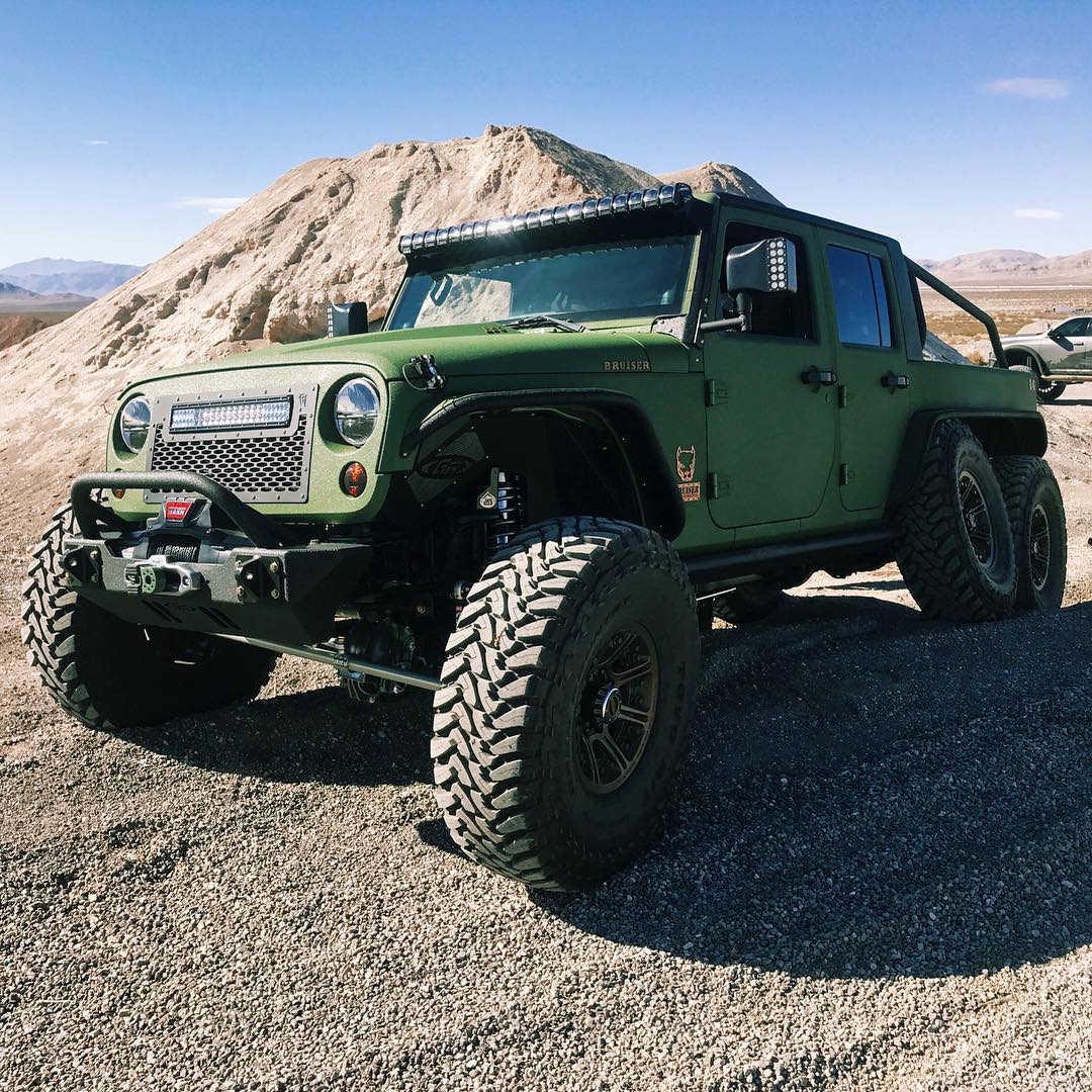 jeep-wrangler-6x6-bruiser-conversions-29 Bruiser Conversions 6×6 Is A Six-Wheel Jeep Wrangler With A 450HP LS3 V8