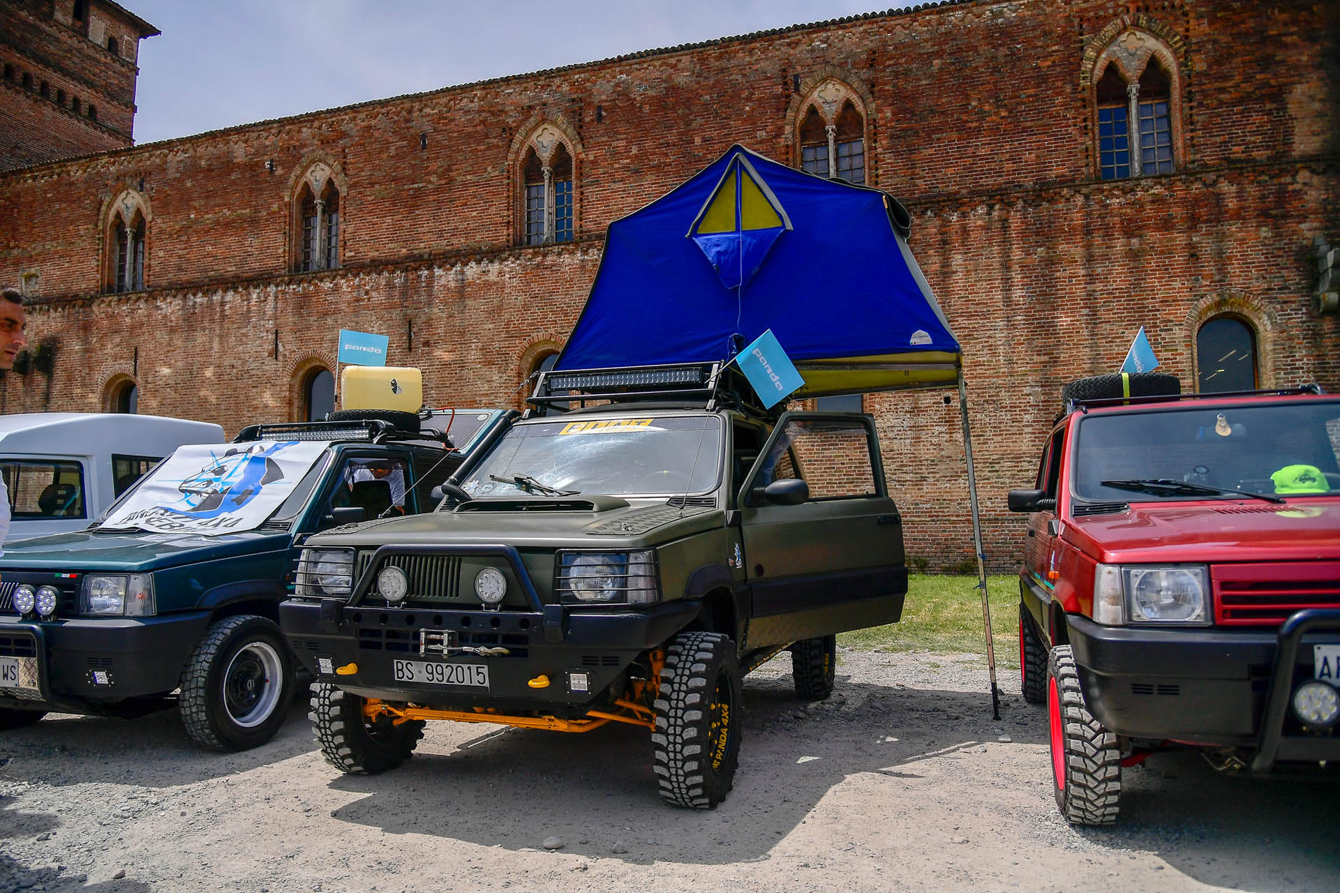 Nuova “Panda Waze” protagonista al raduno annuale di “Pandisti” a “Pandino” Record Gathering Goes To Show Just How Many Pandas Fiat Sells