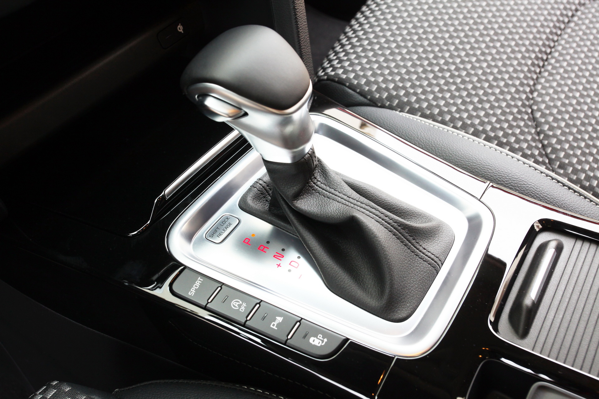 2019-kia-ceed-64 New Kia Ceed Detailed In Gigantic Image Gallery, UK Pricing Announced