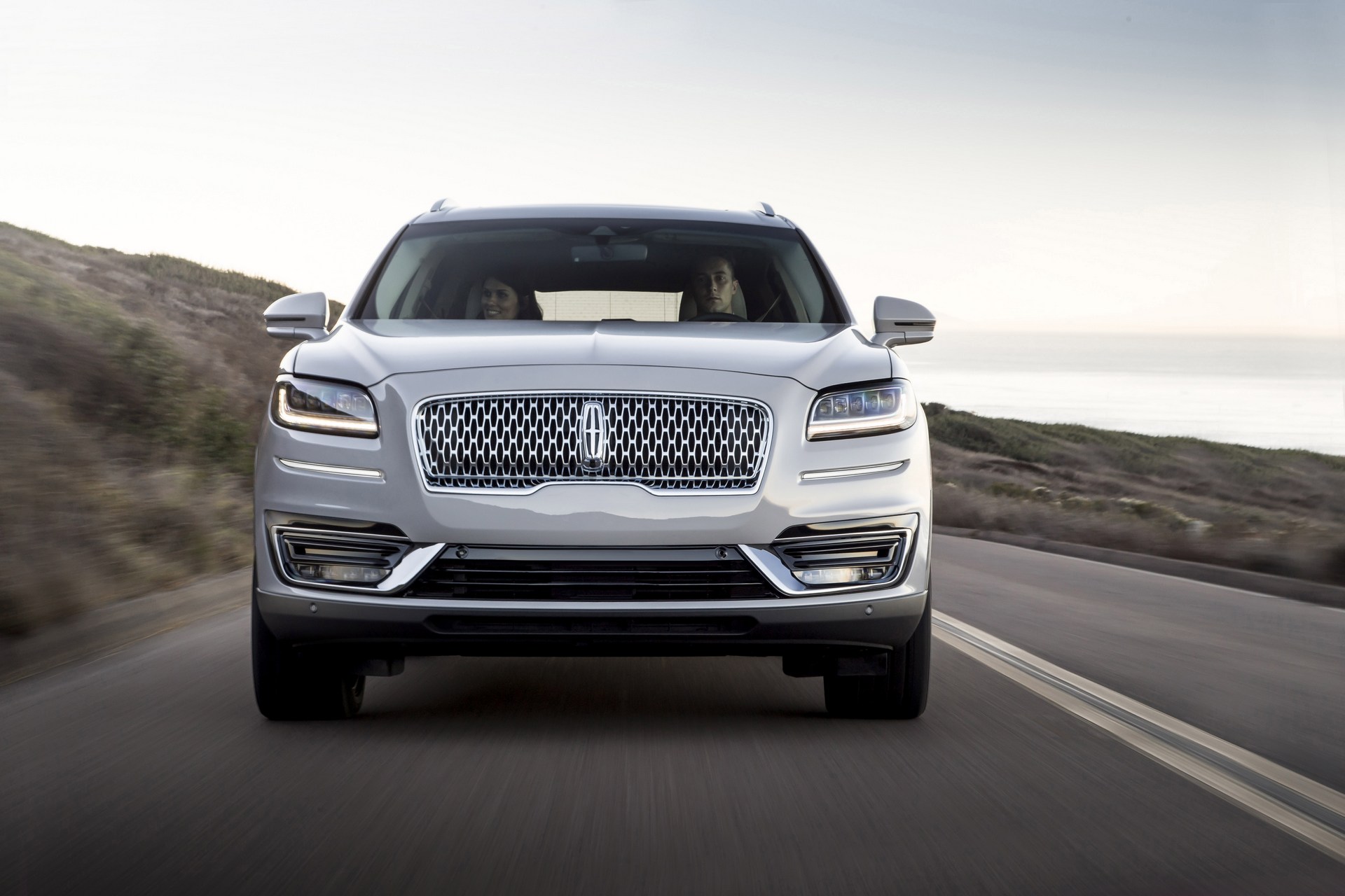 Lincoln-Nautilus-35 2019 Lincoln Nautilus Configurator Launched, Pricing Starts At $40,340