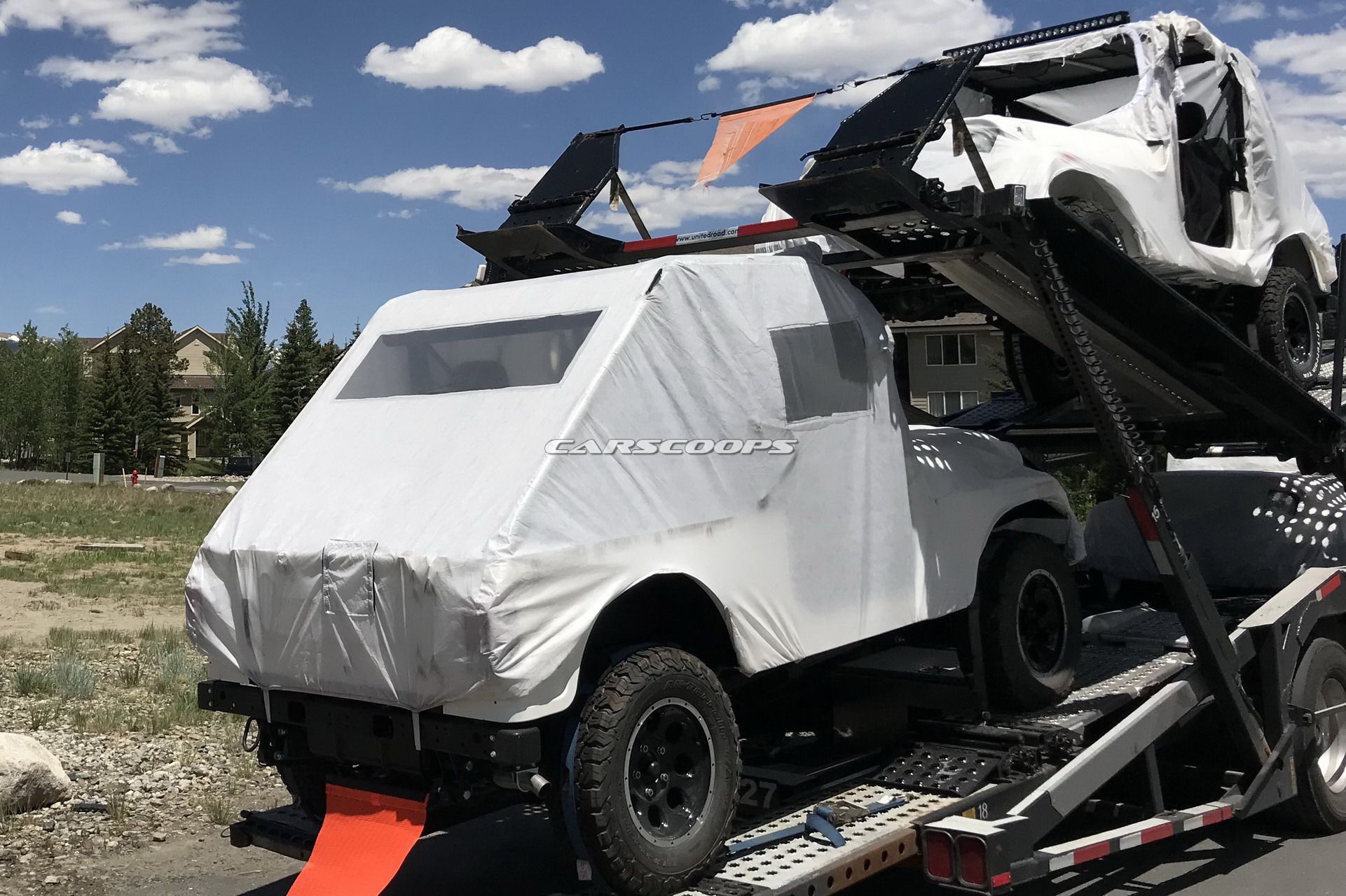 Mahindra-Jeep-20 Mahindra’s Jeep-Like Roxor Spotted On The Way To Dealers