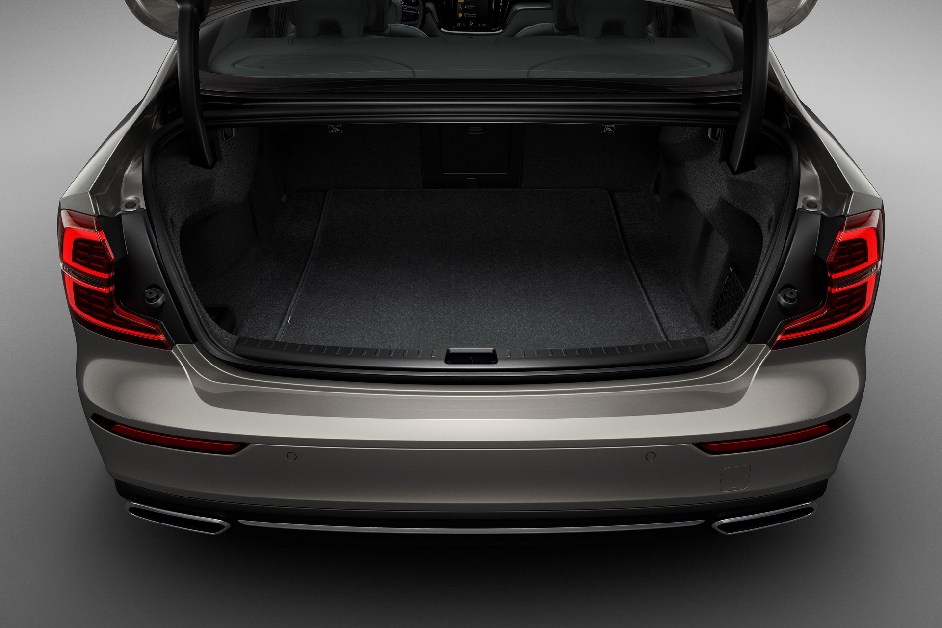 2019-volvo-s60-unveiled-12 New 2019 Volvo S60 Is A Sleek, American Made BMW 3-Series Fighter