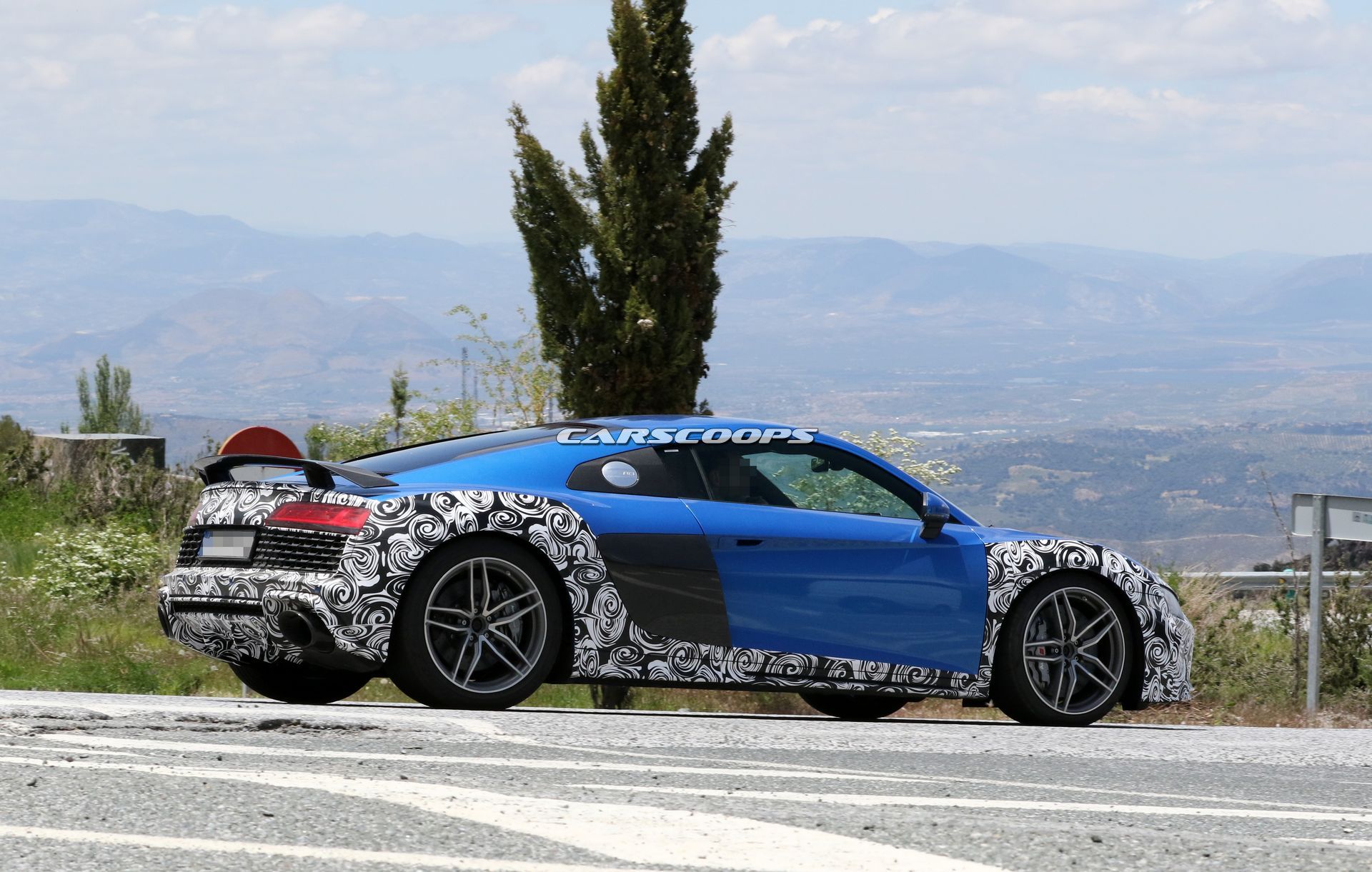 2019-Audi-R8-Facelift-19 Facelifted Audi R8 Will Leave You Hot And Flustered