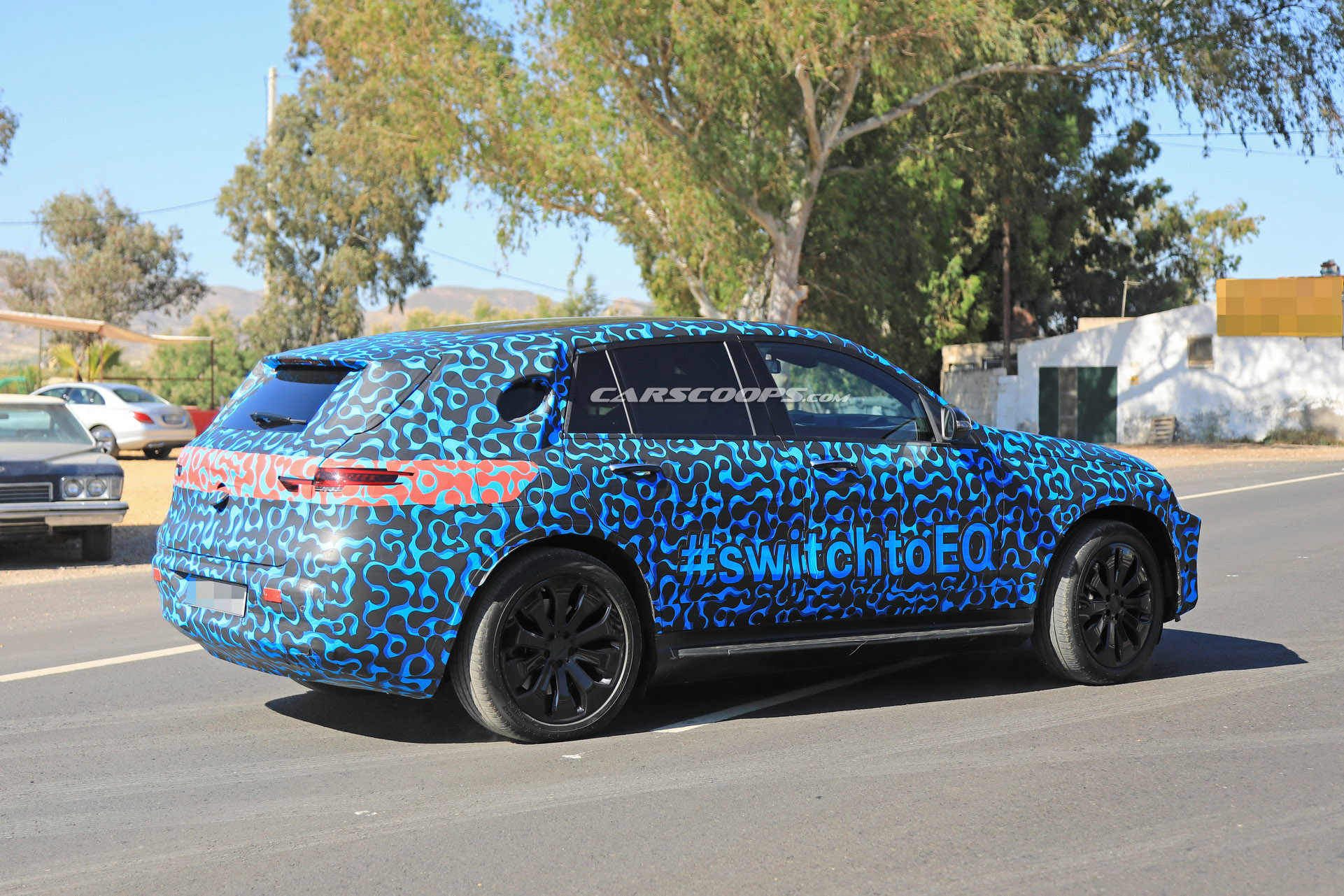 Mercedes EQ-C 14 2020 Mercedes-Benz EQC Electric Crossover Switches To Blue Clothing As Production Nears