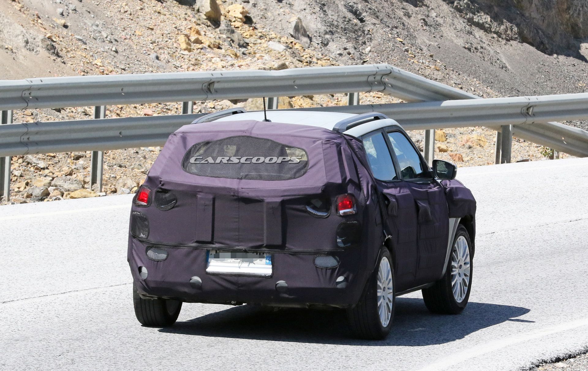 2019-ssangyong-korando-spy-26 All-New SsangYong Korando Will Usher In New Design Language