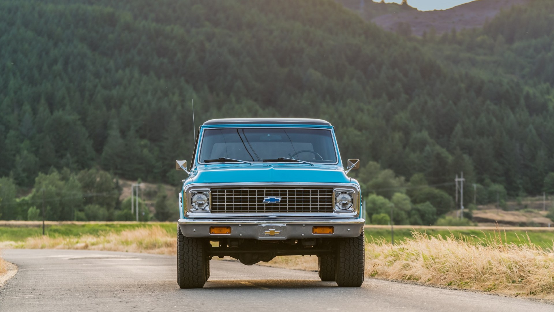 1972-Chevrolet-K5-Blazer-16 Not A Fan Of The 2019 Chevrolet Blazer? This 1972 K5 Might Be Up Your Alley