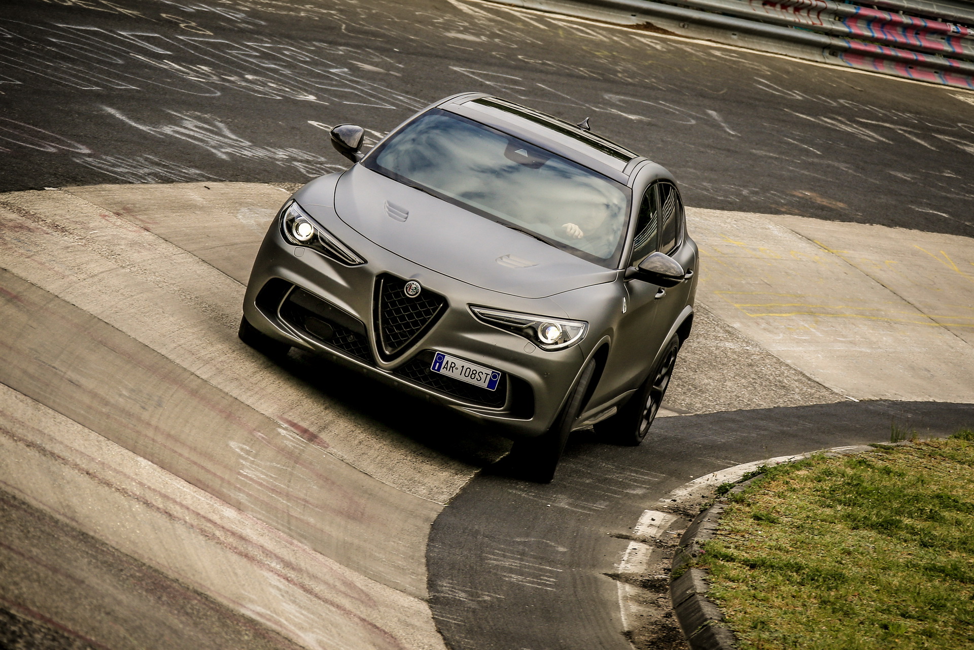 Alfa-Romeo_NRing_Giulia_Stelvio_05 Alfa Romeo Launches Limited NRing Editions Of Giulia And Stelvio Quadrifoglio In Europe