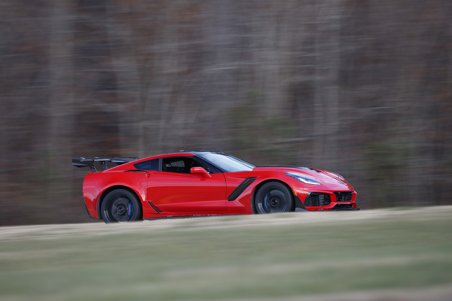 2019-corvette-zr1-3 2019 Chevrolet Corvette ZR1 Recalled Over Non-Deploying Airbags