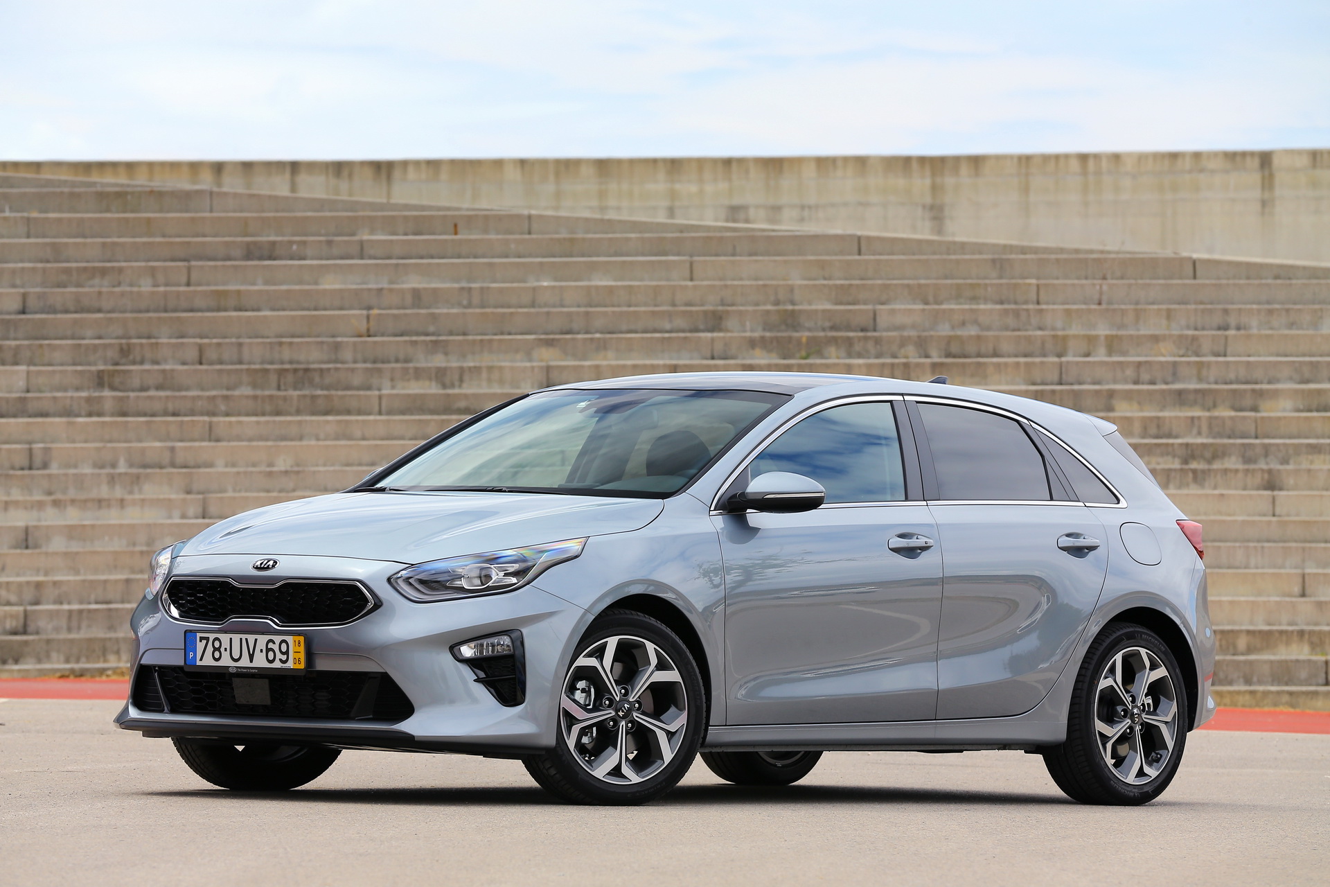 2019-kia-ceed-18 New Kia Ceed Detailed In Gigantic Image Gallery, UK Pricing Announced