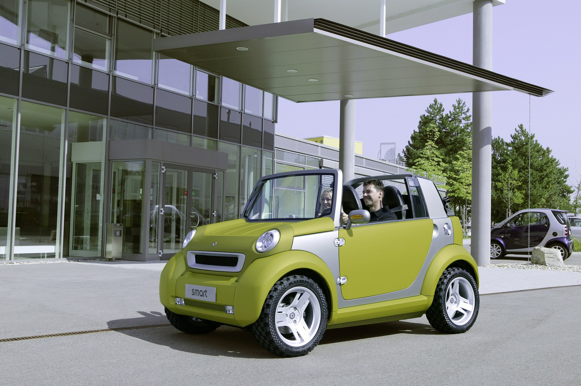Smart-20th-Anniversary-1 Smart Celebrates 20 Years Of Production As EV Switch Causes Sales To Tumble