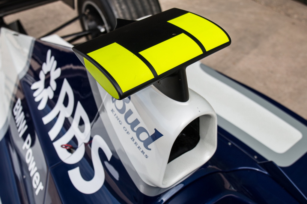 williams-f1-replica-8 Williams’ 2005 F1 Official Replica Is The Perfect Item For Your Man Cave