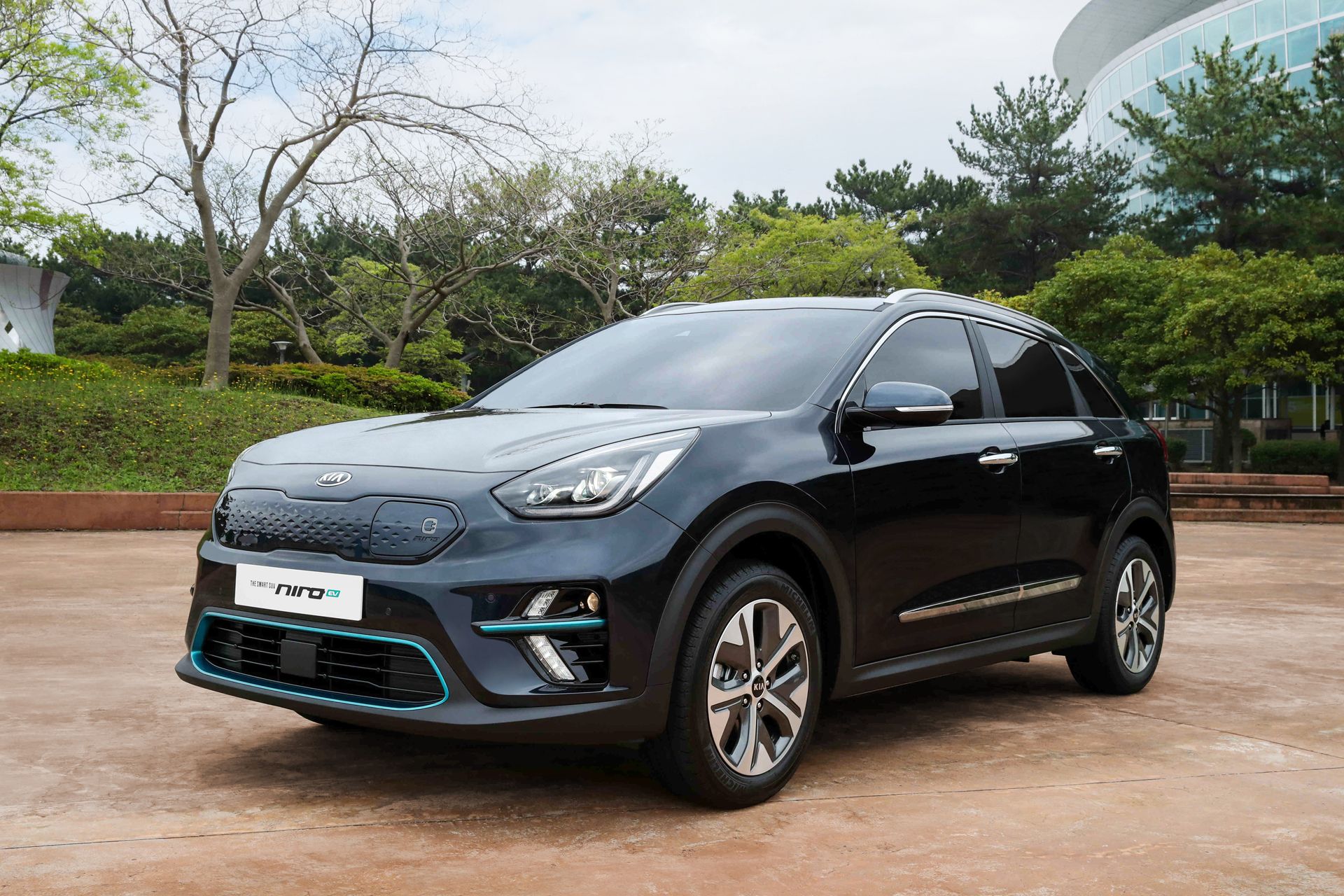 kia-niro-ev-01 Kia Niro EV Debuts At Busan Motor Show Ahead Of Market Launch