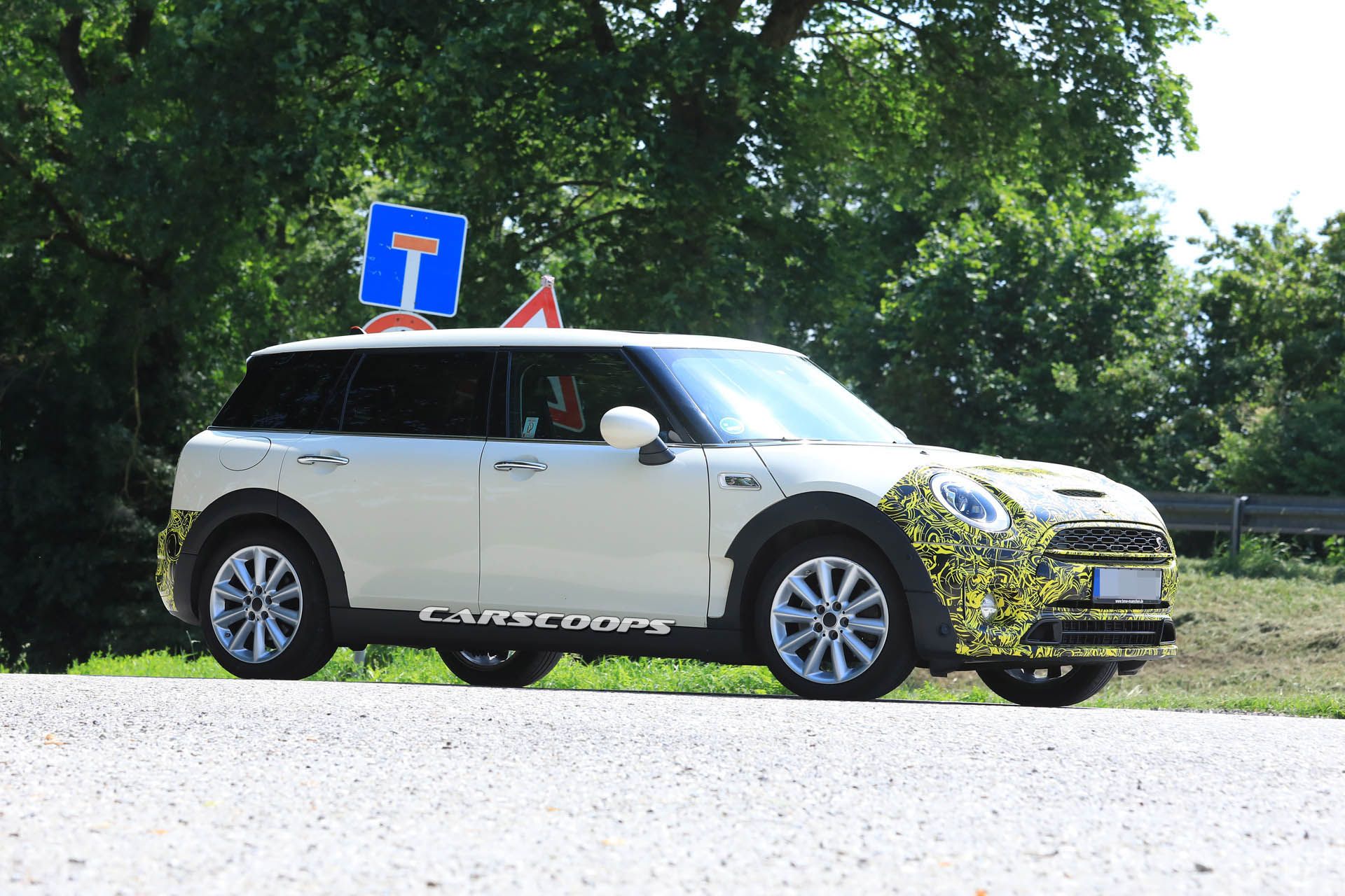 mini-clubman-facelift-05 Mini Clubman Spied Preparing Similar Updates To The Latest Hatch