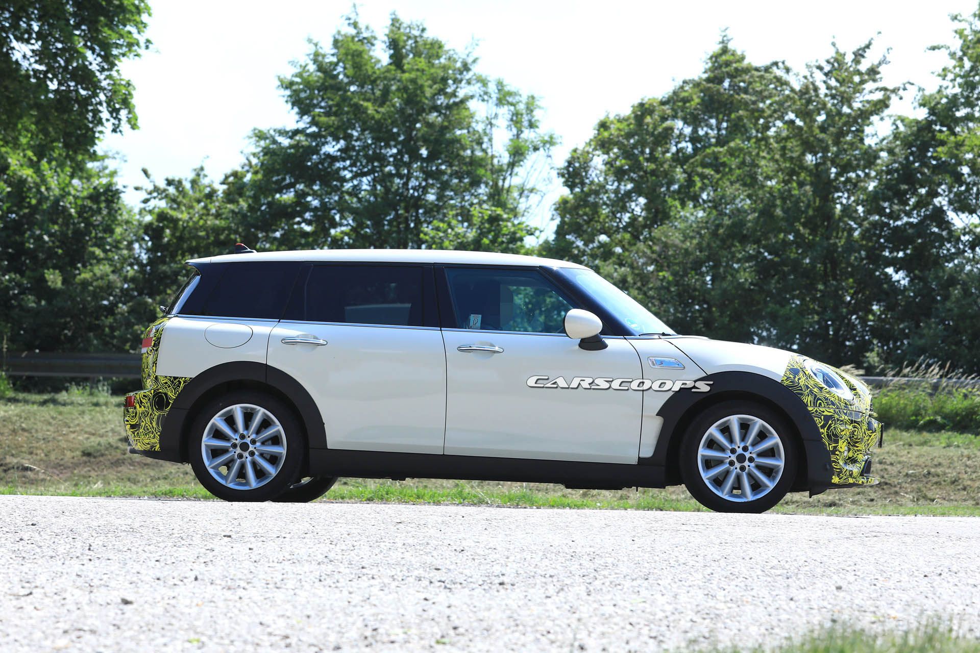 mini-clubman-facelift-06 Mini Clubman Spied Preparing Similar Updates To The Latest Hatch