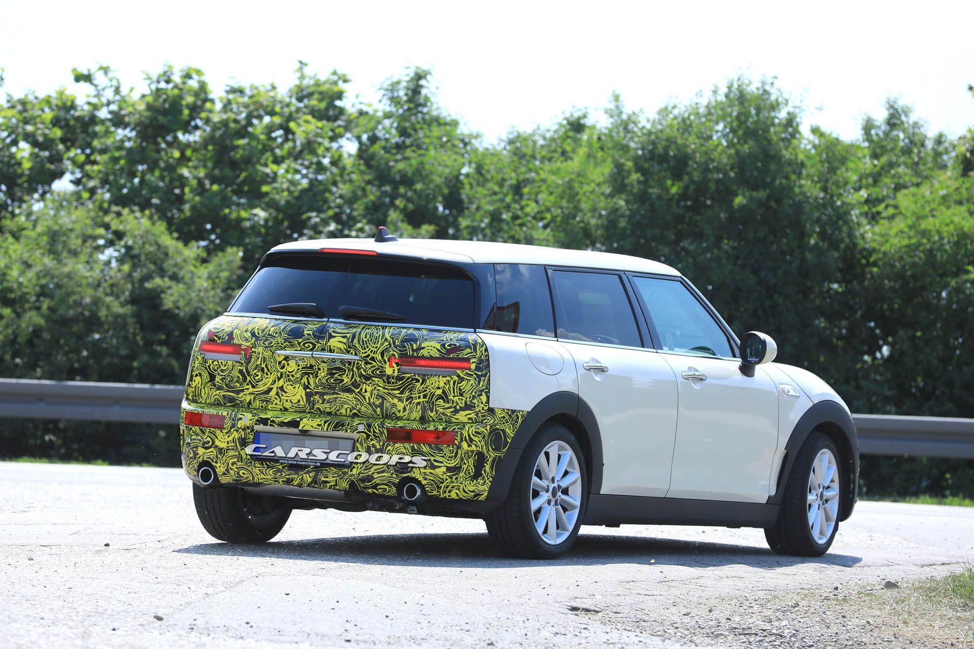mini-clubman-facelift-09 Mini Clubman Spied Preparing Similar Updates To The Latest Hatch