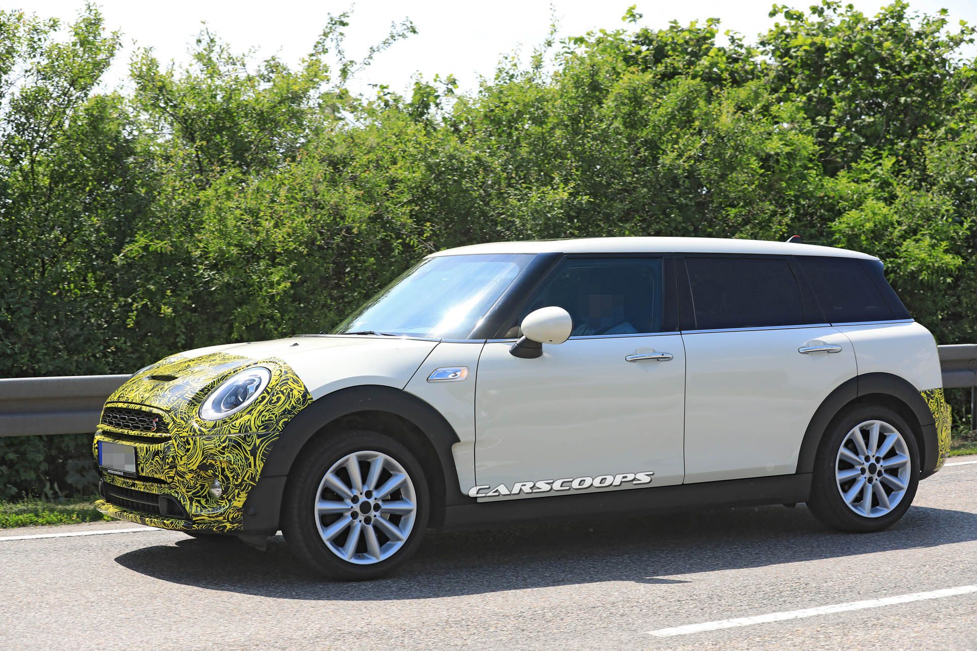mini-clubman-facelift-14 Mini Clubman Spied Preparing Similar Updates To The Latest Hatch