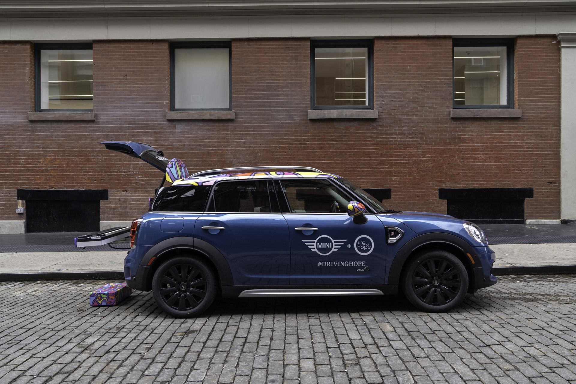 mini-countryman-piano-01 Mini’s Turned A Countryman Into A Piano On (Bigger) Wheels