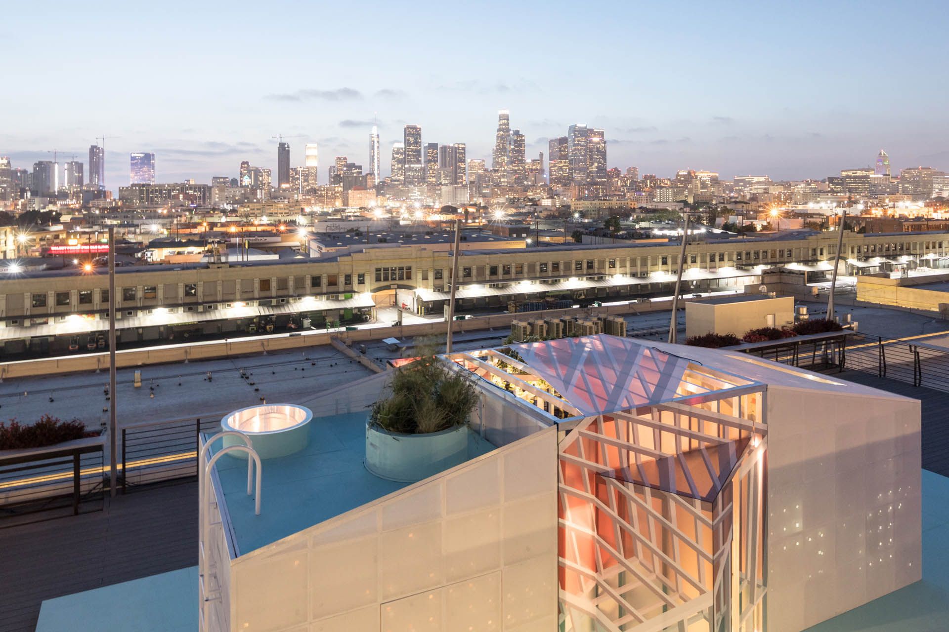 mini-living-urban-cabin-la-38 Mini Applies Its Skills To An ‘Urban Cabin’ In Los Angeles