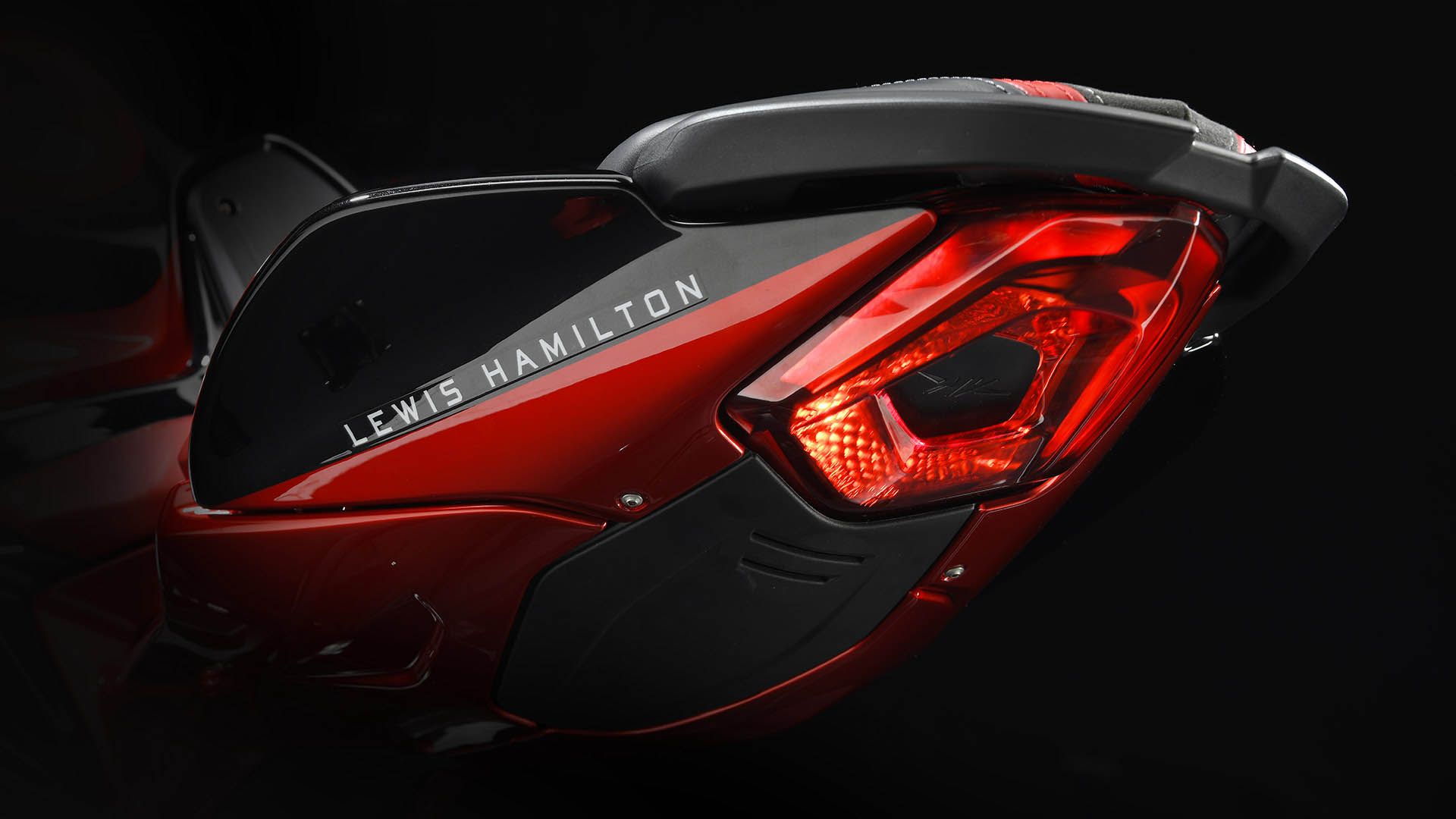 mv-agusta-brutale-800-rr-lh44-D Brutale 800 RR LH44 Is Lewis Hamilton’s Latest Special-Edition MV Agusta