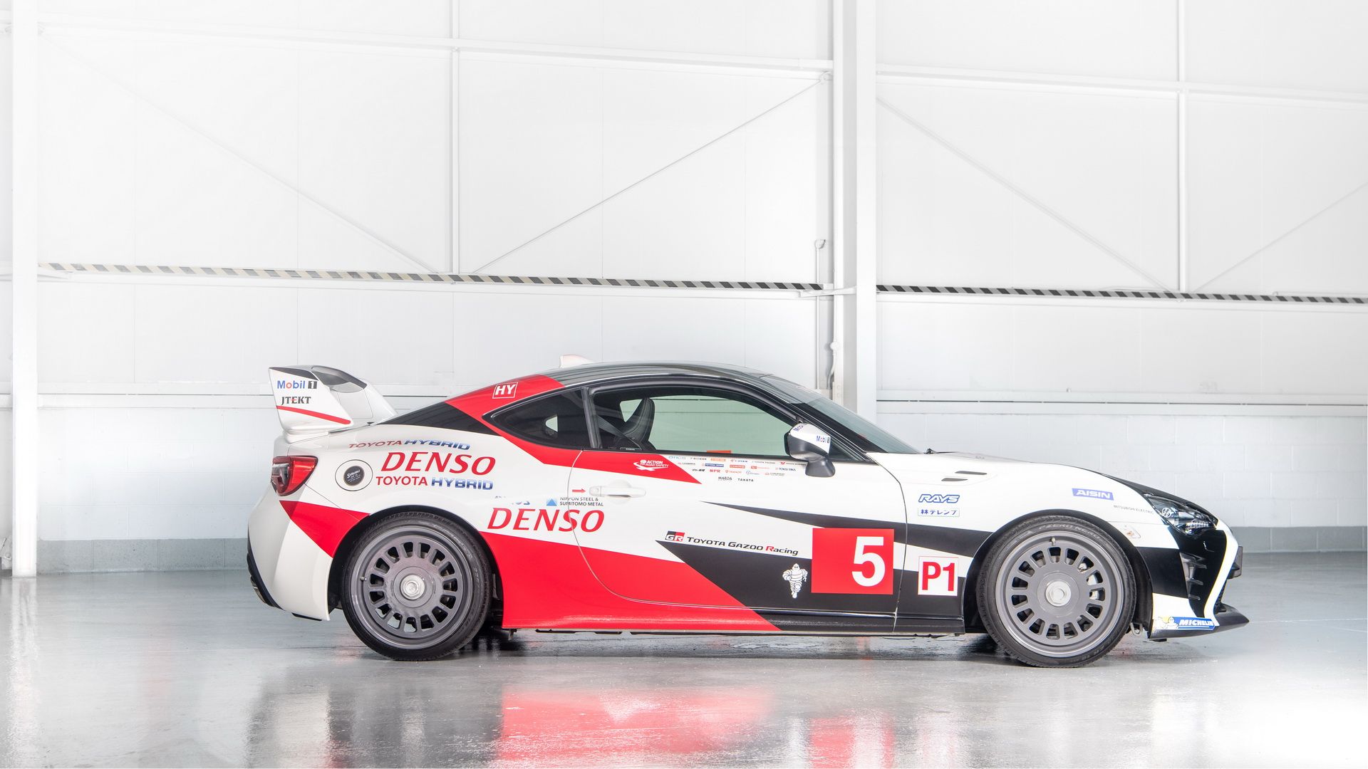 toyota-gt86-heritage-livery-24-hours-of-le-mans-14 Toyota GT86 Celebrates Le Mans 24 Hours With Trio Of Heritage Liveried Models