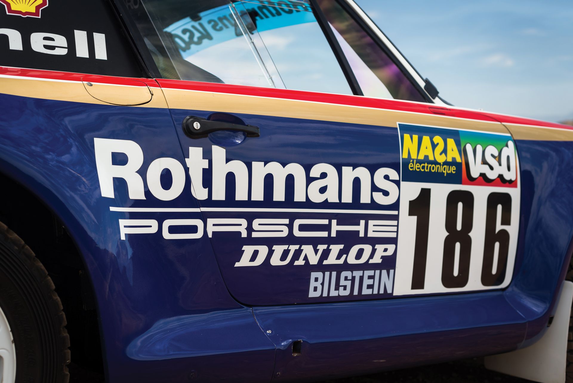 1985-Porsche-959-Paris-Dakar-Auction-24 Porsche 959 Paris-Dakar Expected To Fetch Over $3 Million