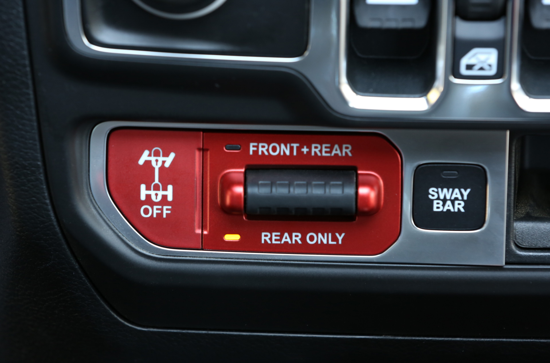 Jeep-Wrangler-11 Euro-spec Jeep Wrangler Detailed, Will Feature 197HP 4-Cylinder Diesel