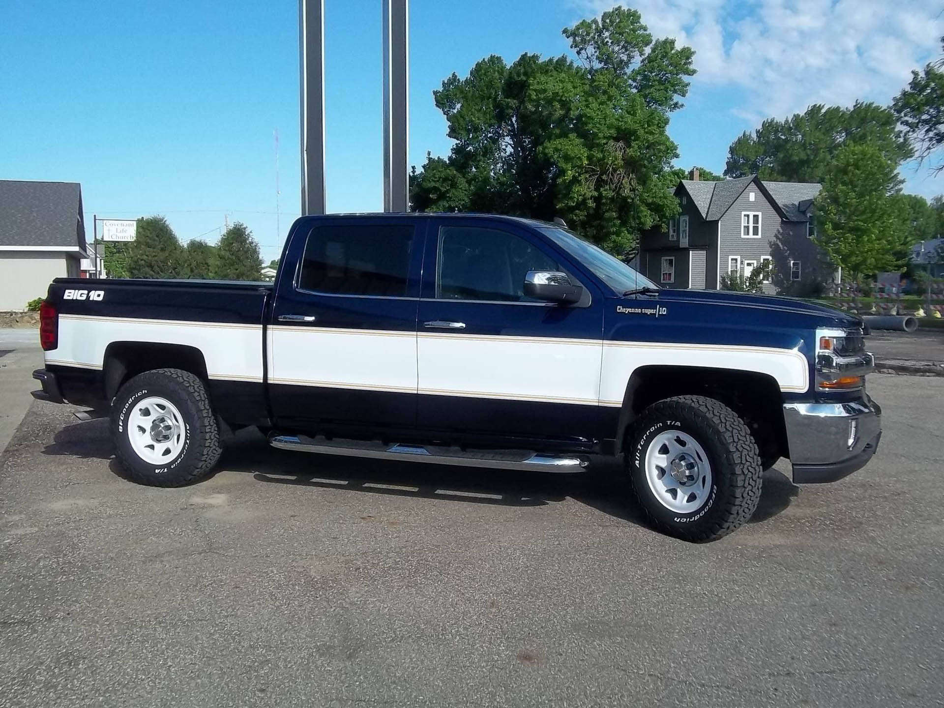 blake-greenfield-chevy-silverado-22 Minnesota Dealer Makes Its Own Deliciously Retro Chevy Trucks