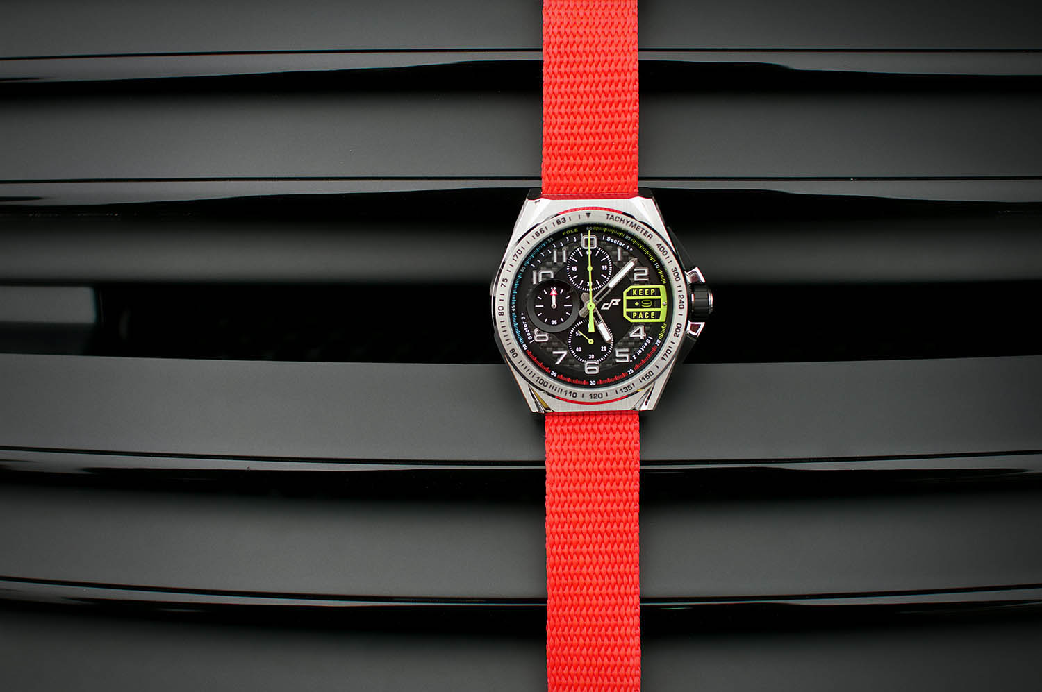 pacemasters-paddock-chronograph-dsc07307_web PaceMasters Paddock Chronograph Puts An F1 Pit Board On Your Wrist