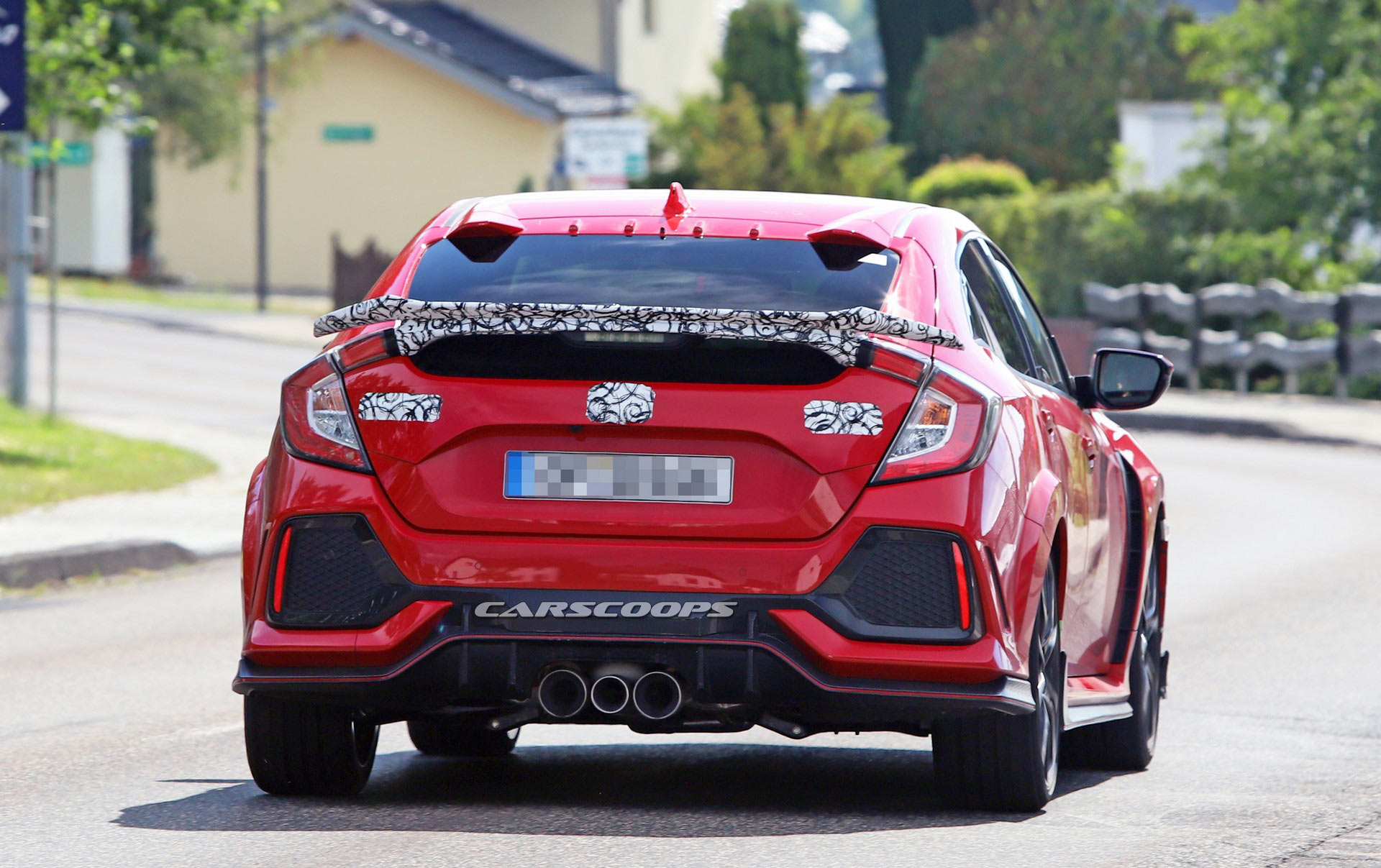 Honda-Civic-Type-R-Facelift-40 2019 Honda Civic Type R Facelift Spied With New Bumpers And Both Small And Large Rear Wing