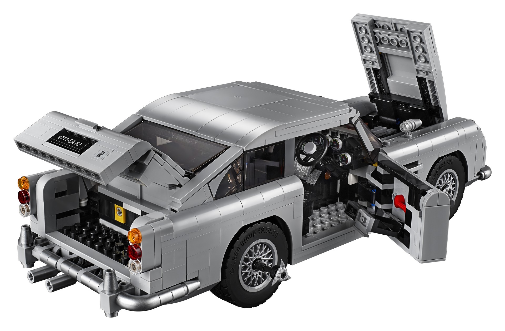 LEG0-Aston-Martin-DB5-4 LEGO’s James Bond Aston Martin DB5 Has A Working Ejector Seat