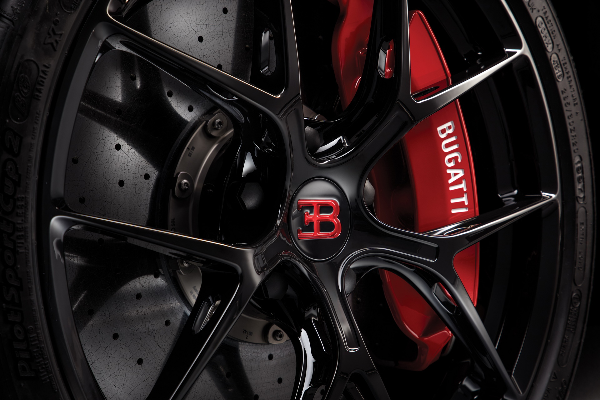 Bugatti-Chiron-Divo-Pebble-Beach-2 New Bugatti Chiron Divo Could Cost $6 Million, Premiere At Pebble Beach