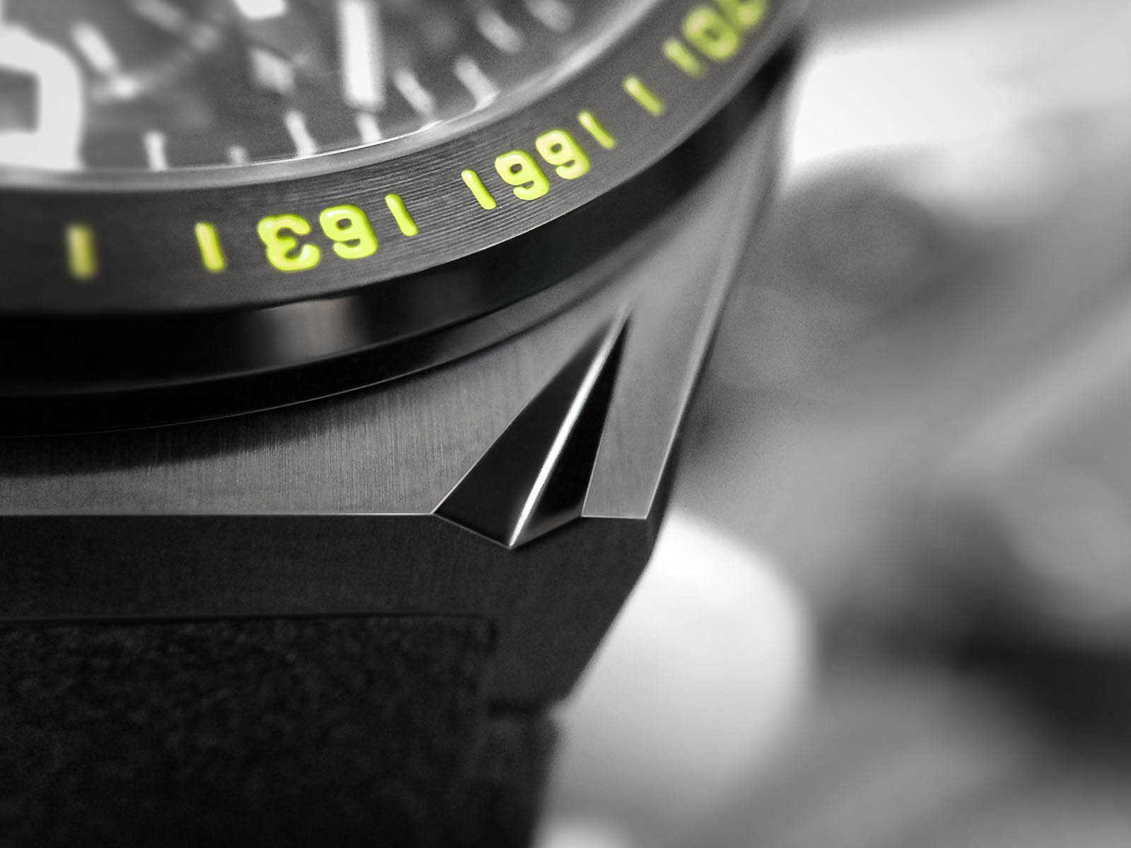 pacemasters-paddock-chronograph-black_lug_cut_macro2 PaceMasters Paddock Chronograph Puts An F1 Pit Board On Your Wrist