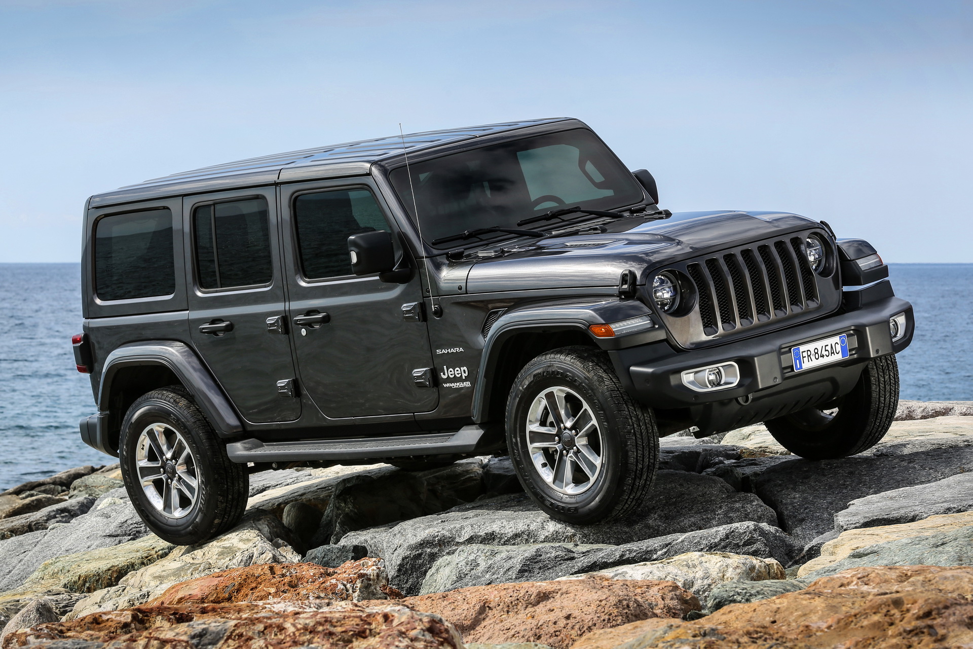 Euro-spec Jeep Wrangler Detailed, Will Feature 197HP 4-Cylinder Diesel |  Carscoops