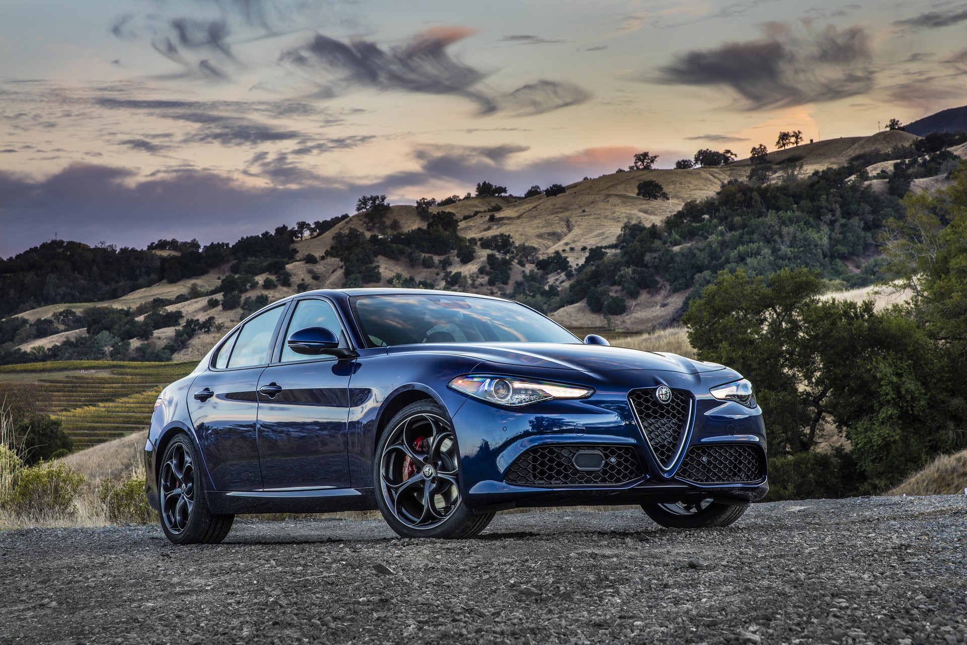2019-Alfa-Romeo-Giulia-3 2019 Alfa Romeo Giulia Gains New Styling Packages, Additional Equipment