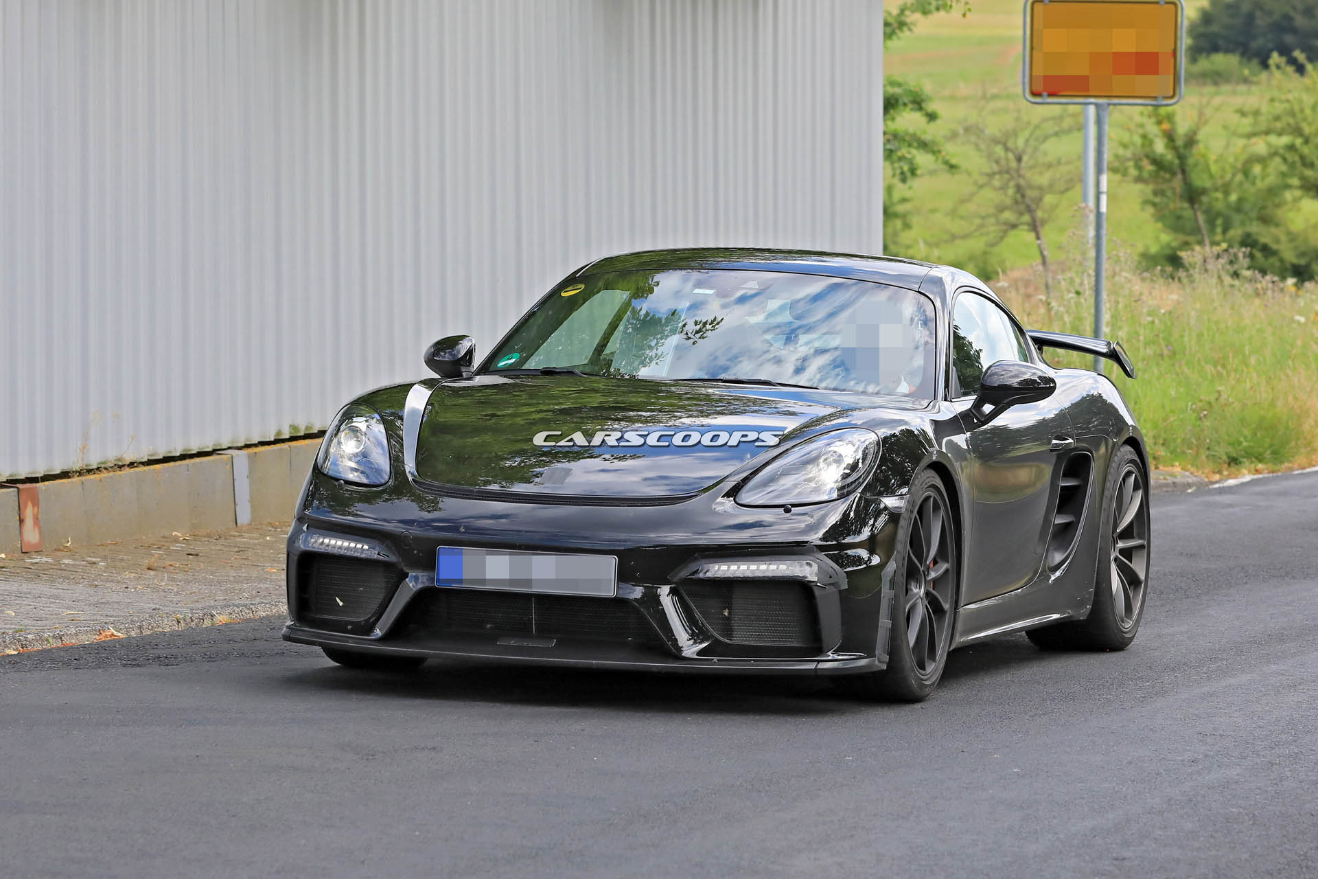 porsche-718-cayman-gt4-wing-scoop-01 2019 Porsche Cayman GT4 Is The Six-Pot 718 That Purists Have Been Waiting For (Updated)